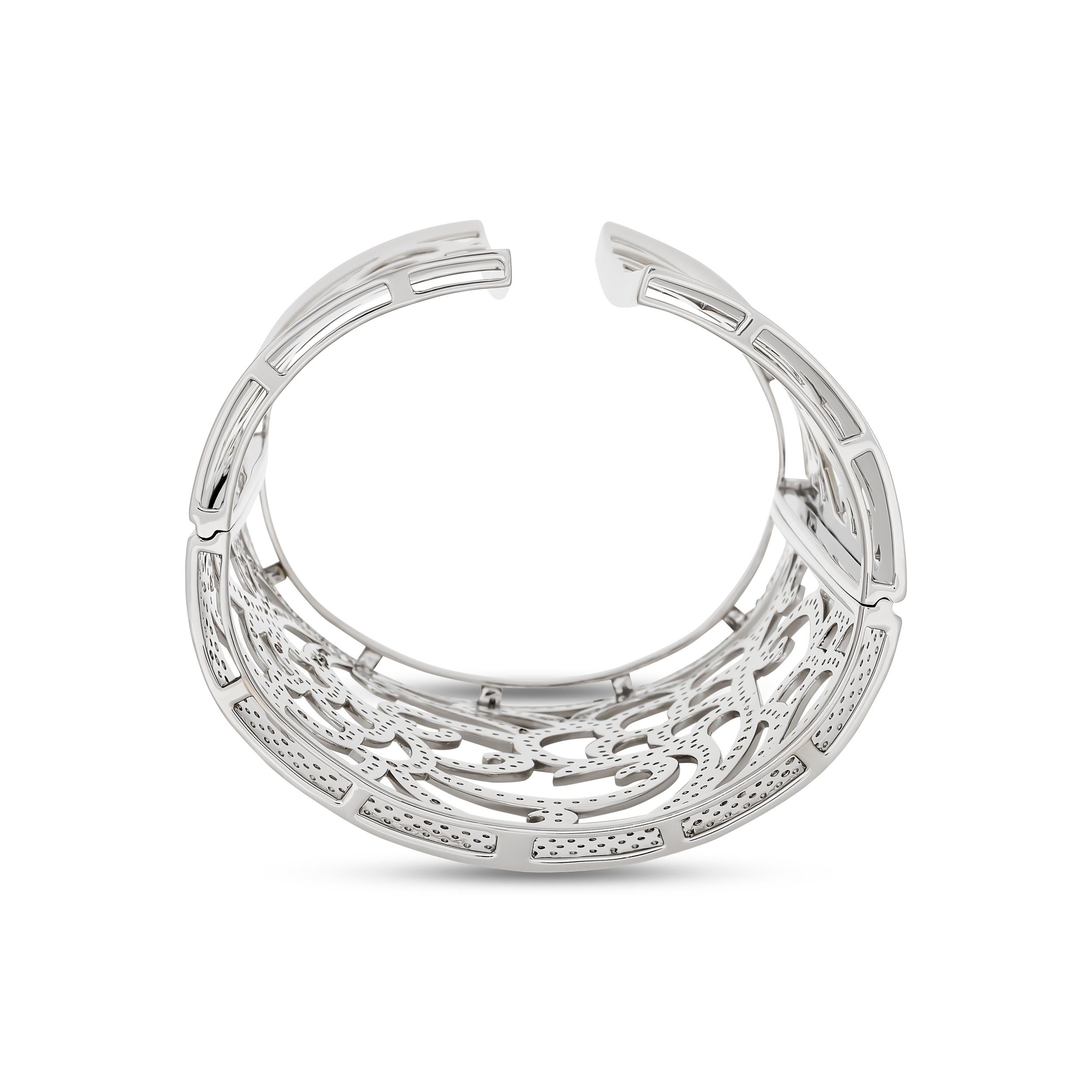 18 Karat White Gold Diamond Intricate Filigree Cuff Bangle Bracelet In Excellent Condition For Sale In Philadelphia, PA