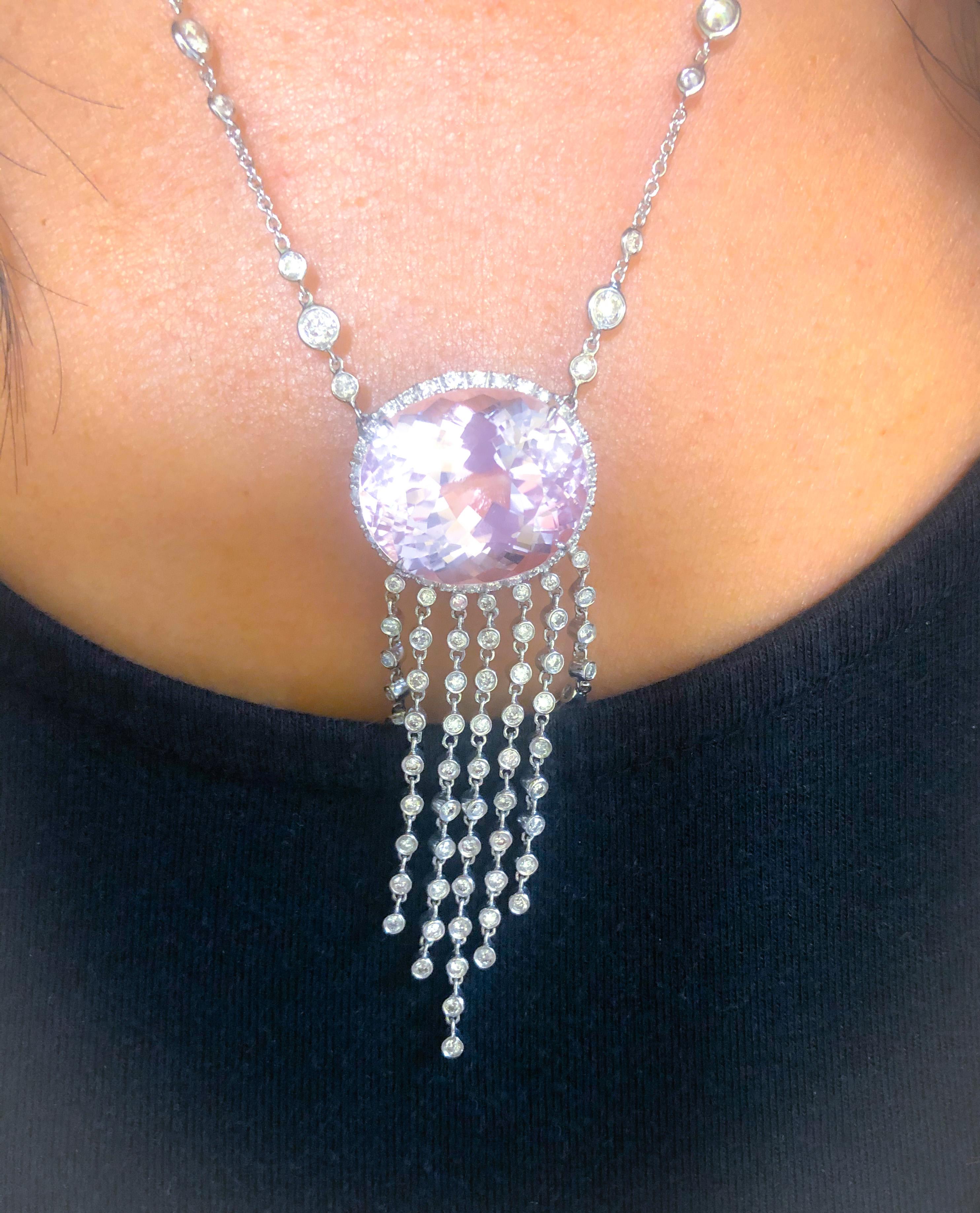 18 Karat White Gold Diamond Kunzite Necklace In Excellent Condition In La Jolla, CA