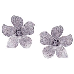 18 Karat White Gold Diamond Large Classic Pave Flower Earring