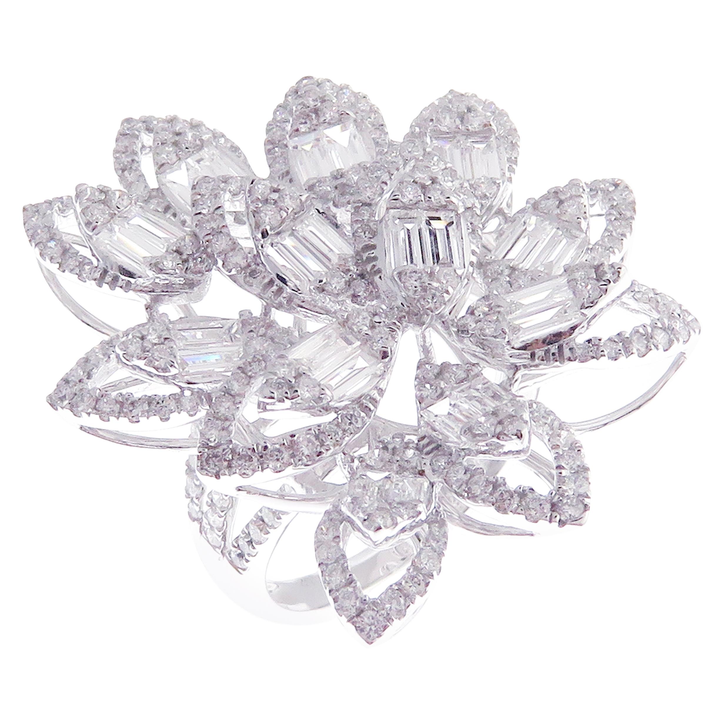 18 Karat White Gold Diamond Large Flower Leaf Motif Baguette Fancy Ring For Sale