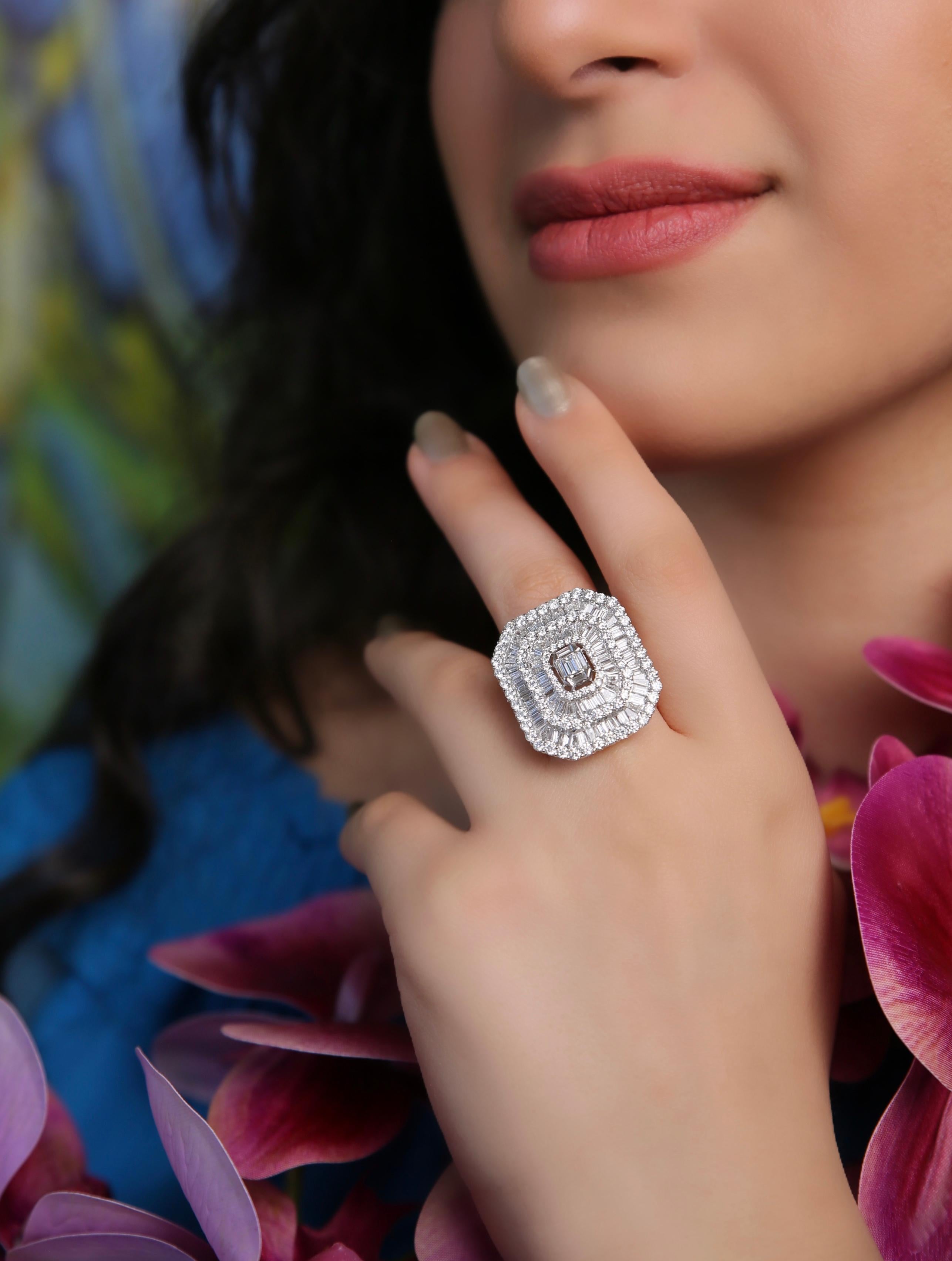 Women's or Men's 18 Karat White Gold Diamond Large Geometric Baguette Ring For Sale