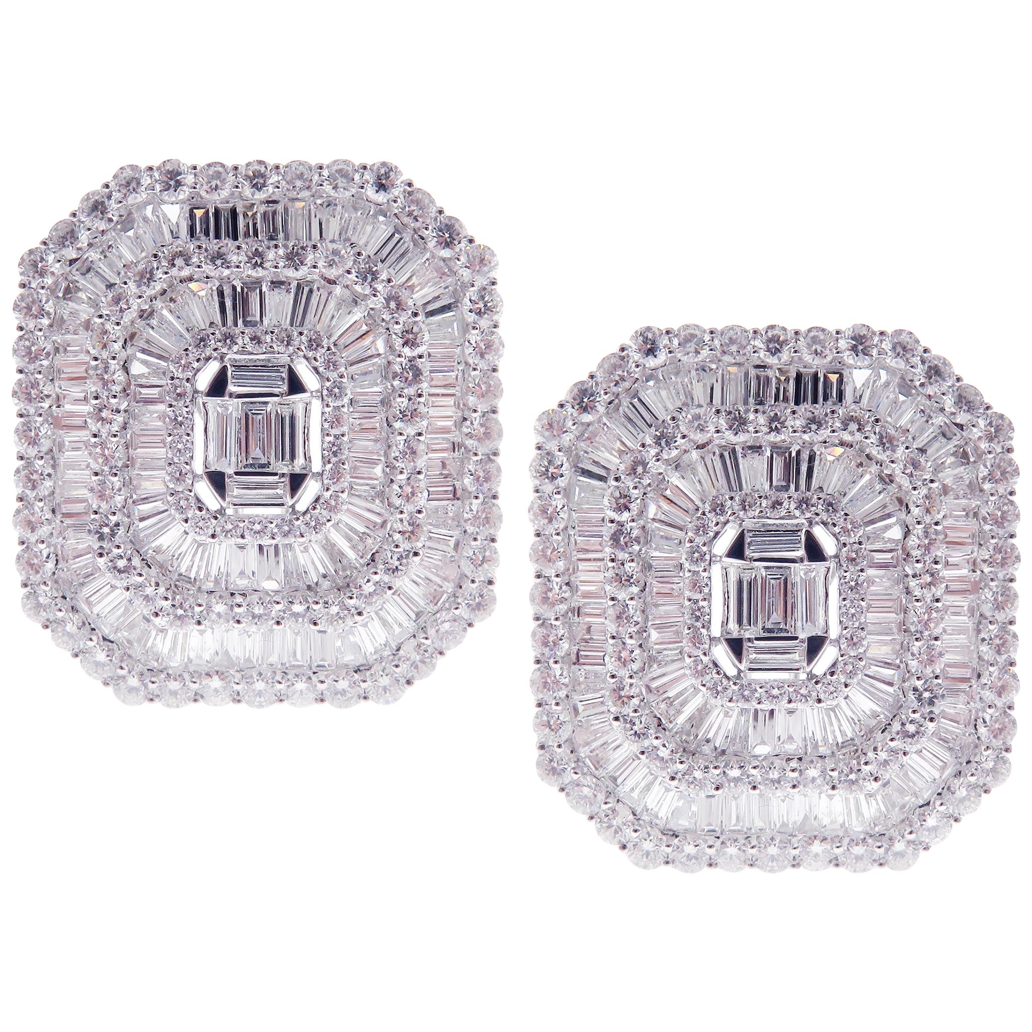 18 Karat White Gold Diamond Large Geometric Baguette Stud Earring For Sale