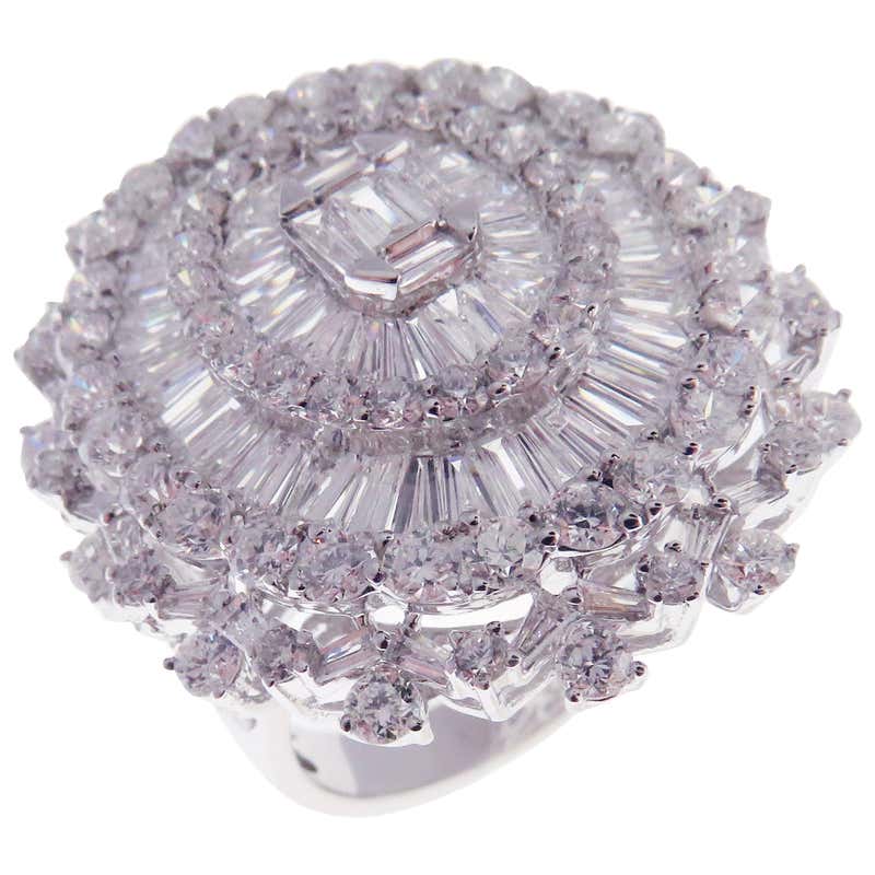 18 Karat White Gold Diamond Large Oval Flower Motif Baguette Fancy Ring ...