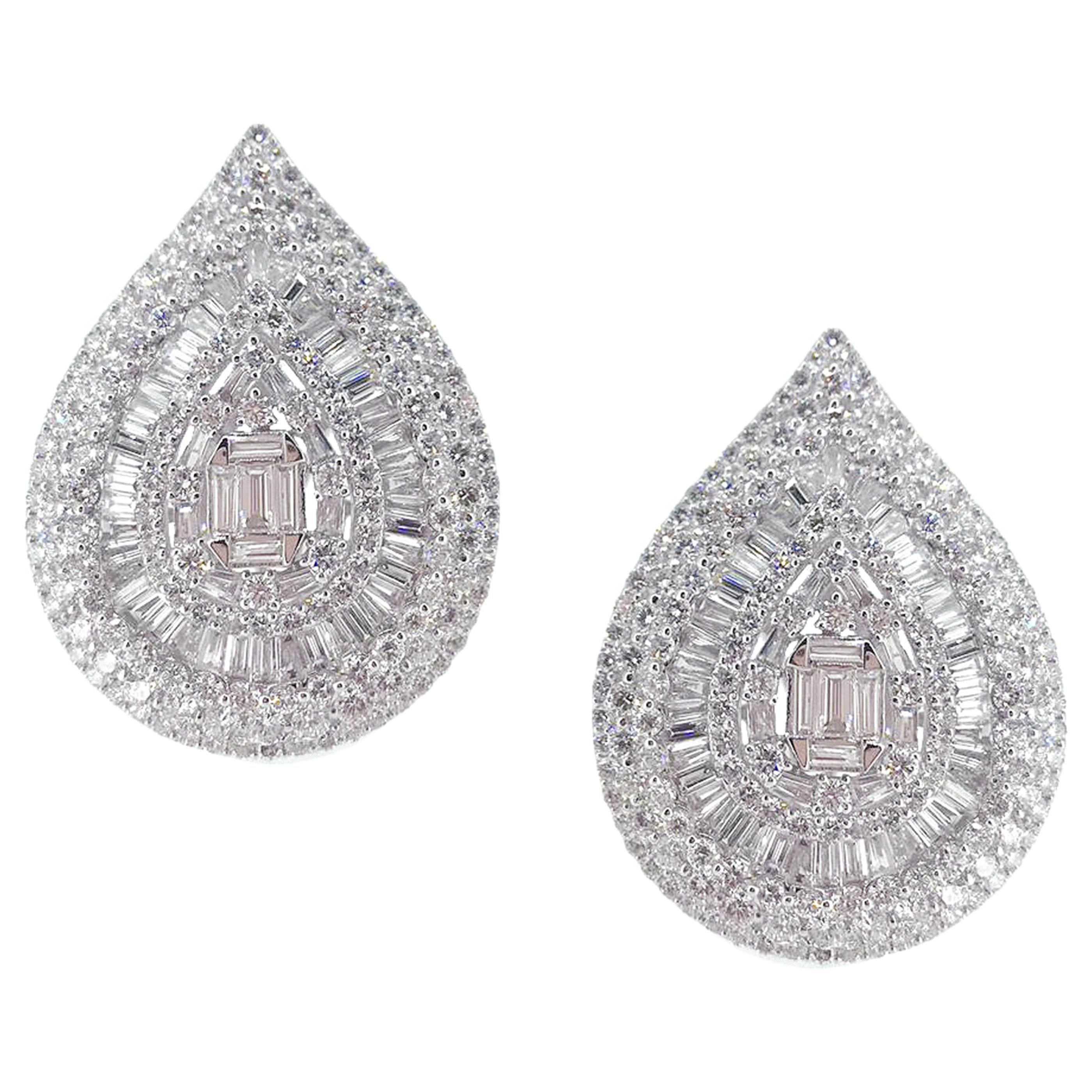 18 Karat White Gold Diamond Large Solid Pear Baguette Stud Earring