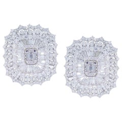 18 Karat White Gold Diamond Large Spiky Rectangular Baguette Stud Earring