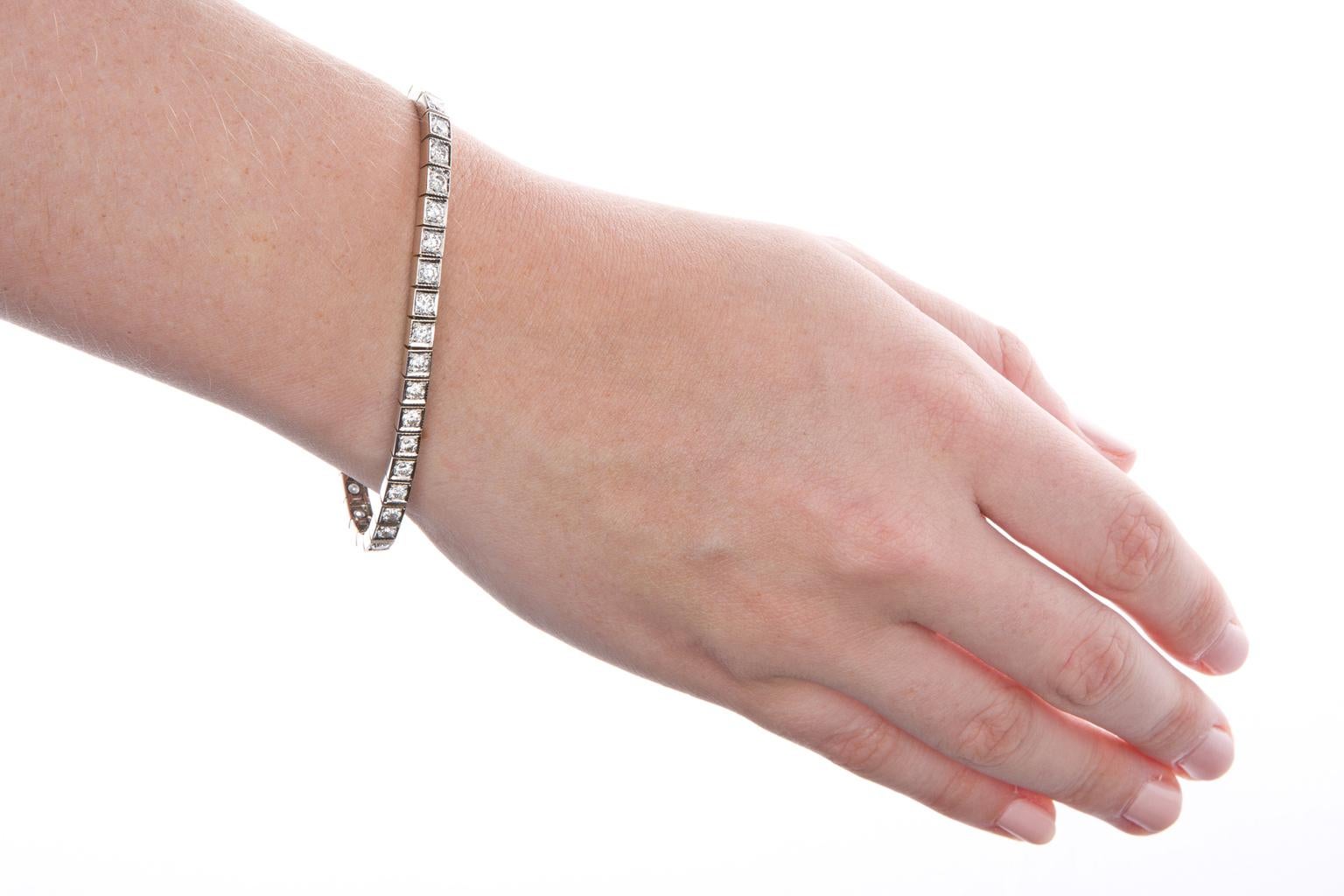 Something for everyday wear! Yes please, this bracelet will be your 'go-to' piece in your jewellery wardrobe, in fact you may never take it off your wrist. It is simple and elegant, an 18ct white gold diamond line bracelet consisting of 39