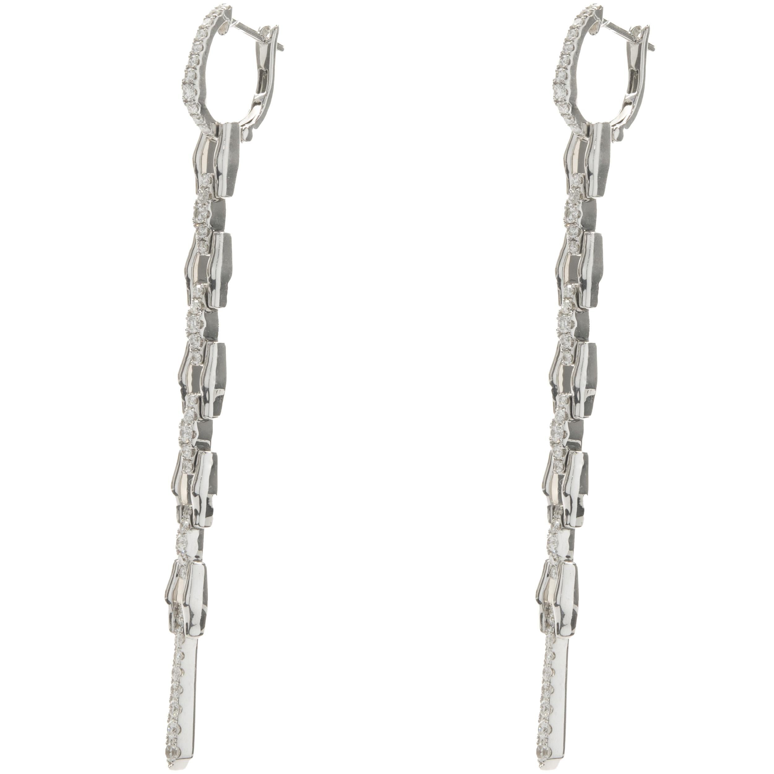 18 Karat White Gold Diamond Link Drop Earrings In Excellent Condition For Sale In Scottsdale, AZ