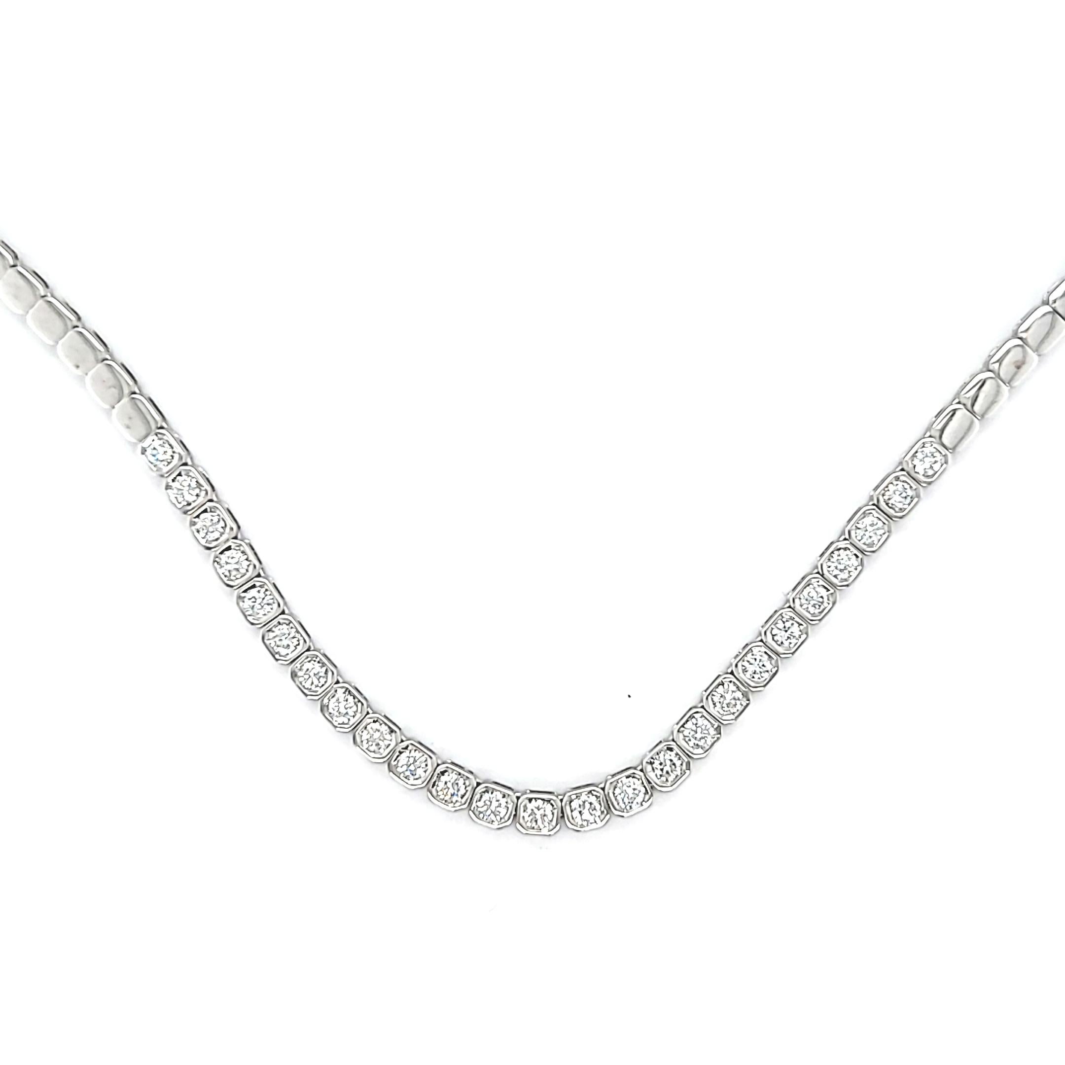 18 Karat White Gold Diamond Link Necklace In New Condition For Sale In Monte-Carlo, MC