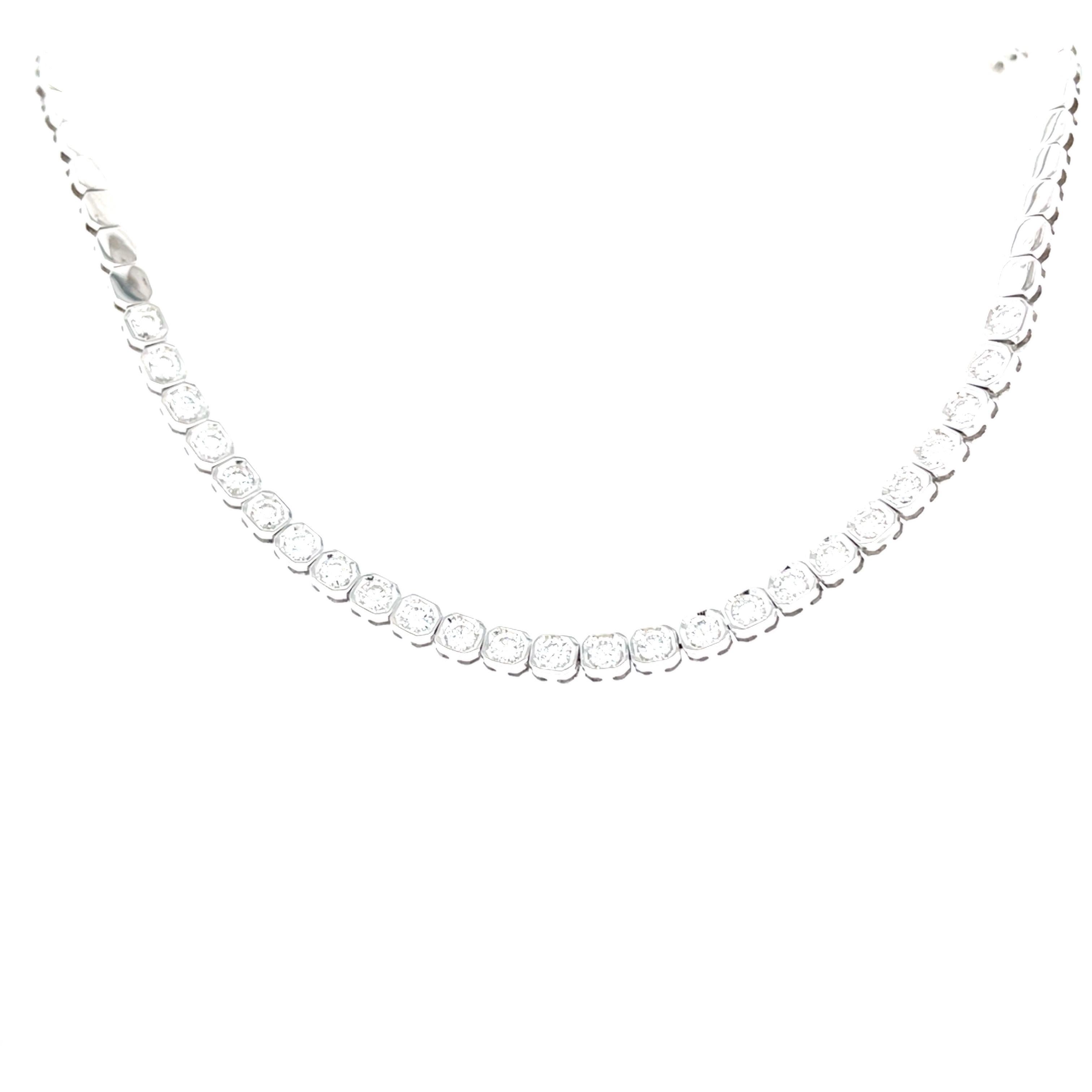 Women's 18 Karat White Gold Diamond Link Necklace For Sale