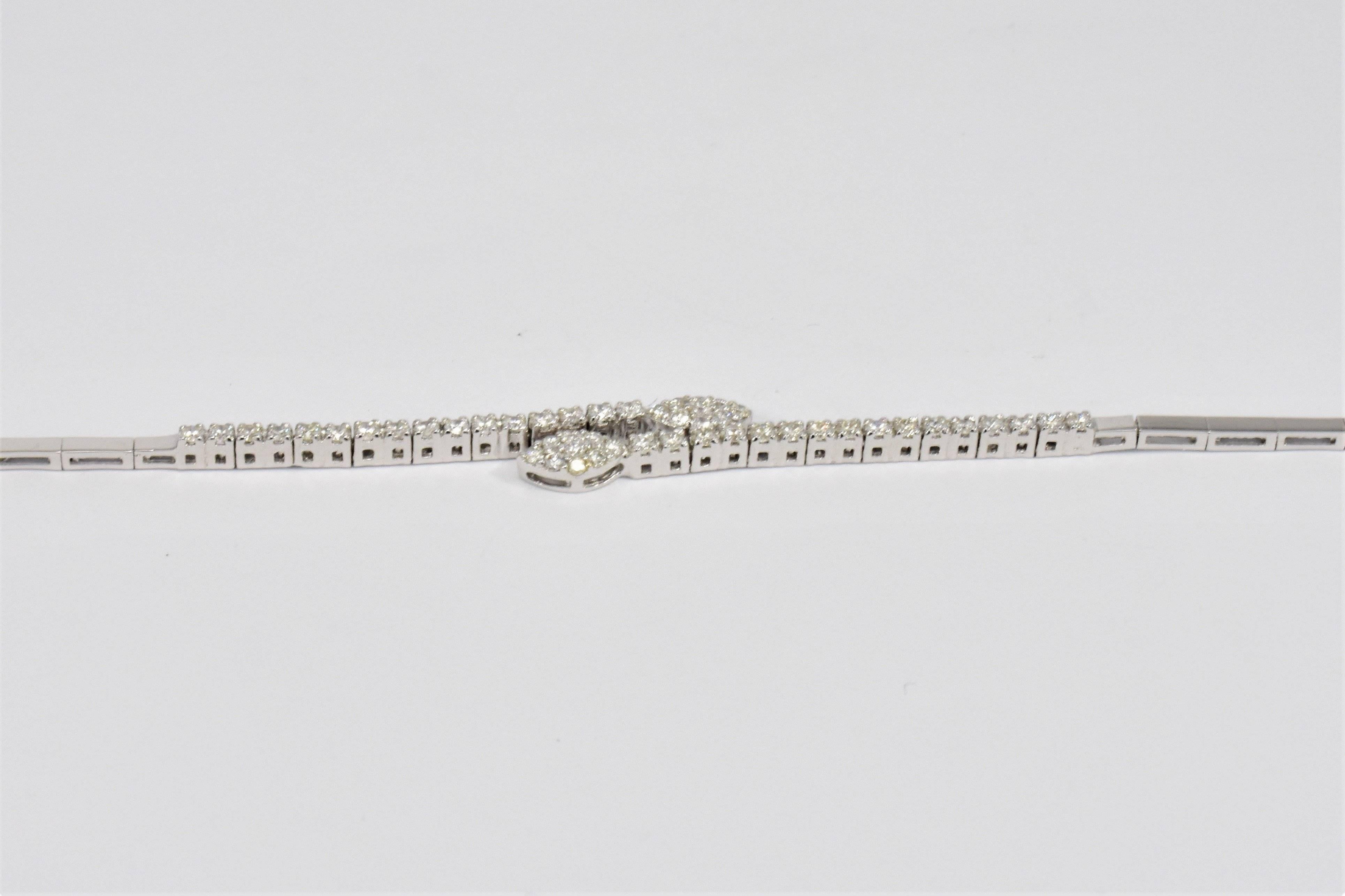  18 Karat White Gold Diamond Marquise Set of Necklace and Bracelet  For Sale 2