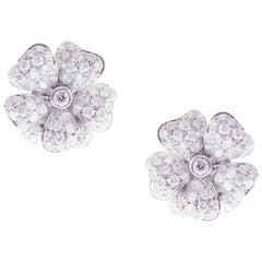 18 Karat White Gold Diamond Medium Classic Pave Flower Earring