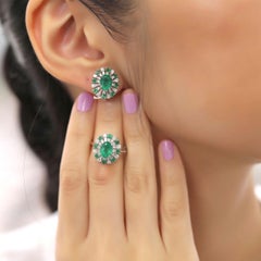 18 Karat White Gold Diamond Medium Emerald Flower Earring Ring Set