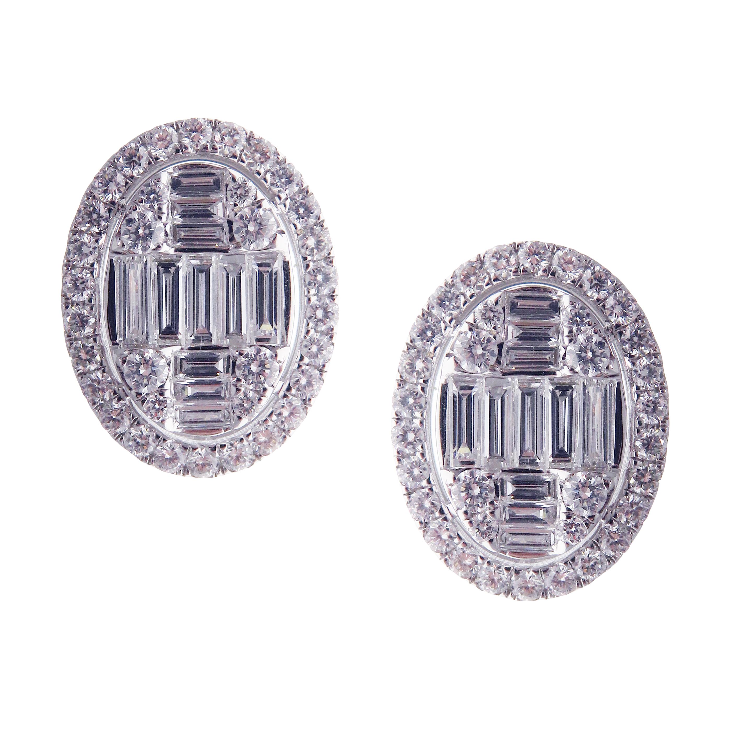 Baguette Cut 18 Karat White Gold Diamond Medium Oval Flat Baguette Earring Ring Set