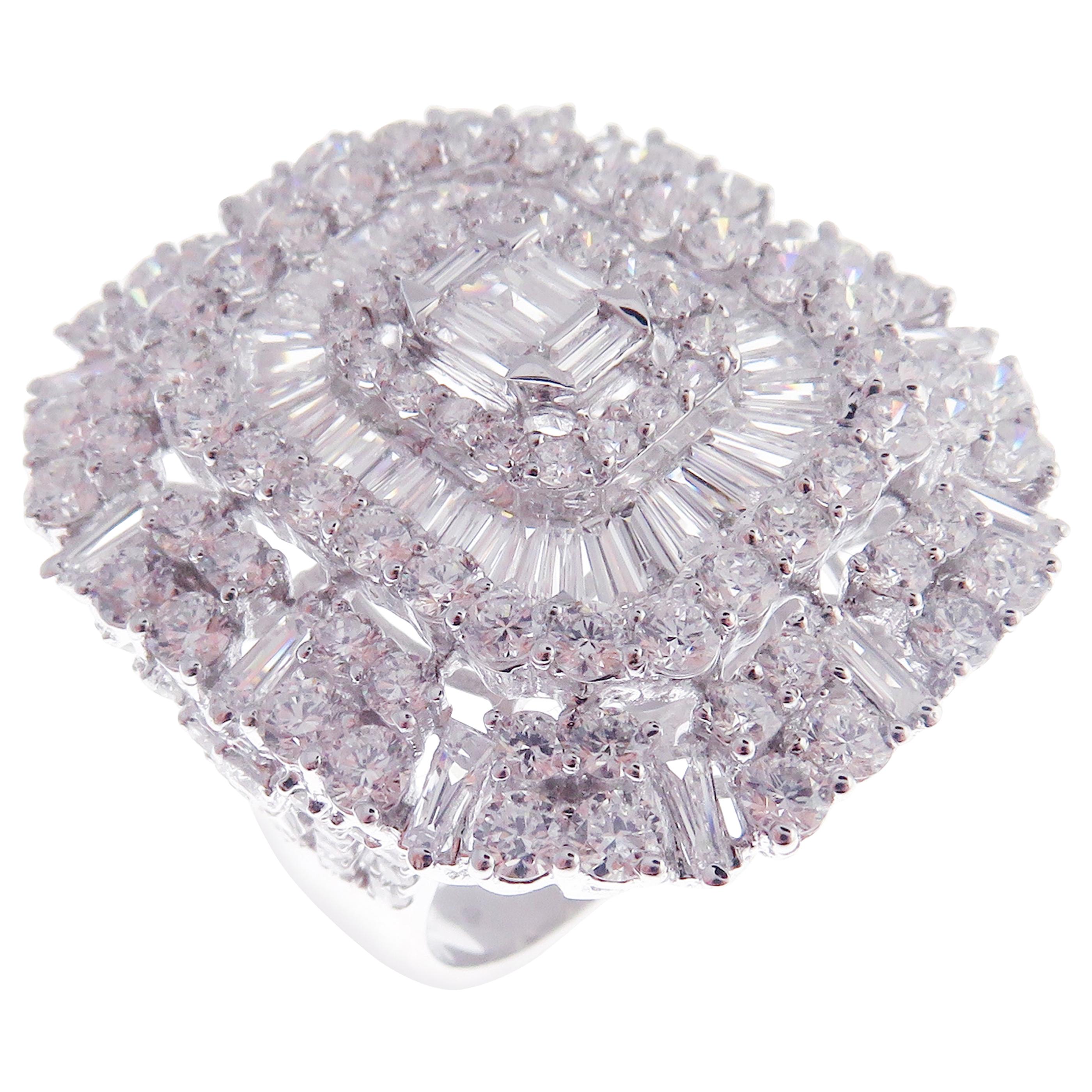 18 Karat White Gold Diamond Medium Square Baguette Fancy Ring