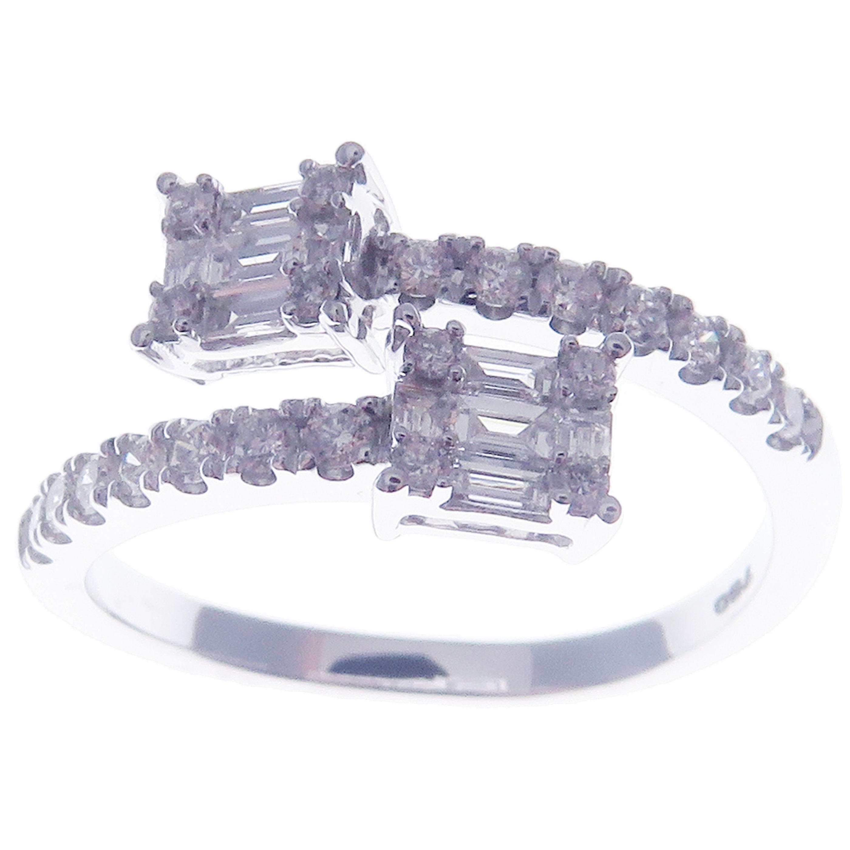 18 Karat White Gold Diamond Multi-Layer Illusion Ring In New Condition For Sale In Los Angeles, CA