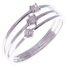 Mehrschichtiger Ring aus 18 Karat Weißgold mit Diamanten