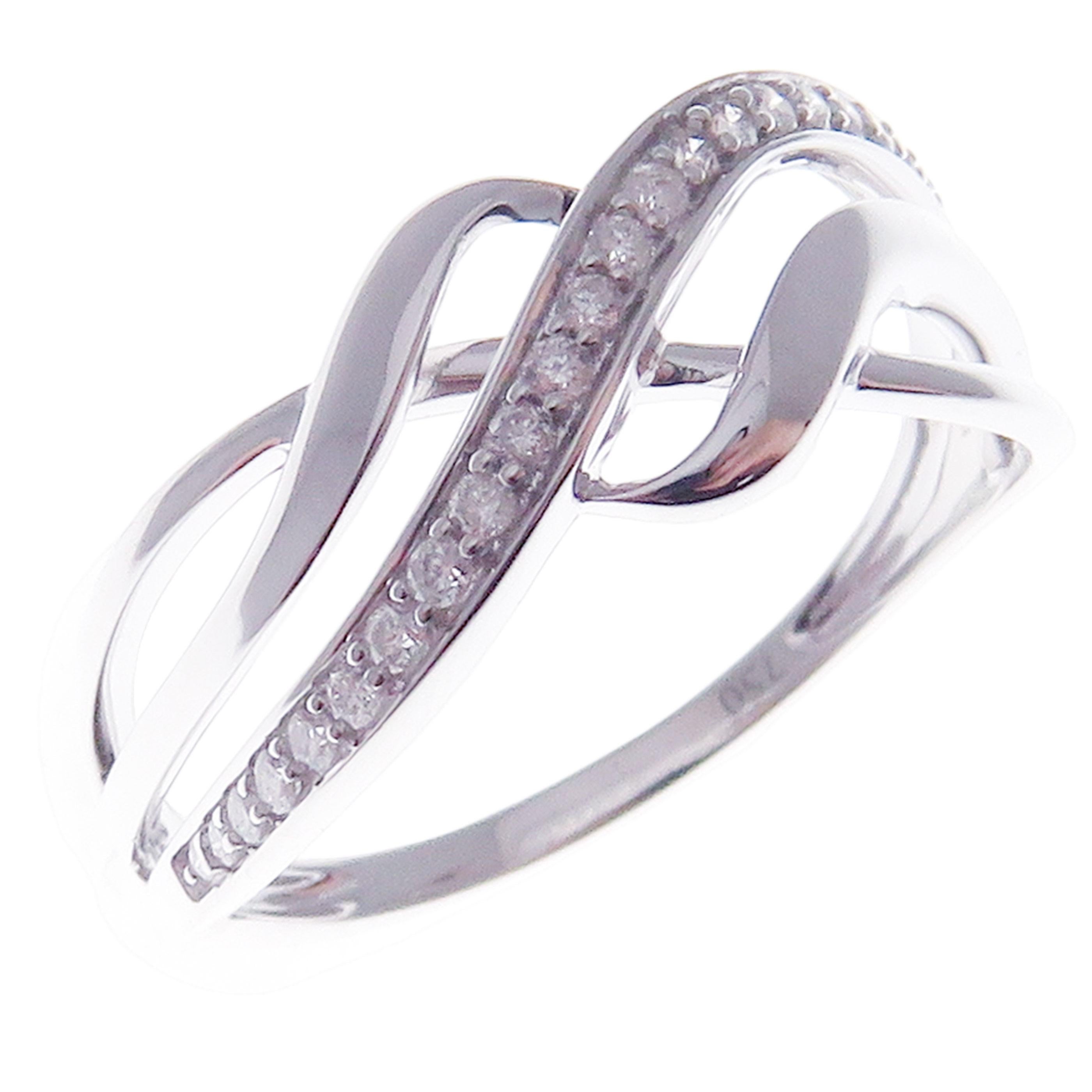 This trendy multi-layer wavy cross over band is crafted in 18-karat white gold, featuring 23 round white diamonds totaling of 0.17 carats.
Approximate total weight 2.56 grams.
Standard Ring size 7
SI-G Quality natural white diamonds.