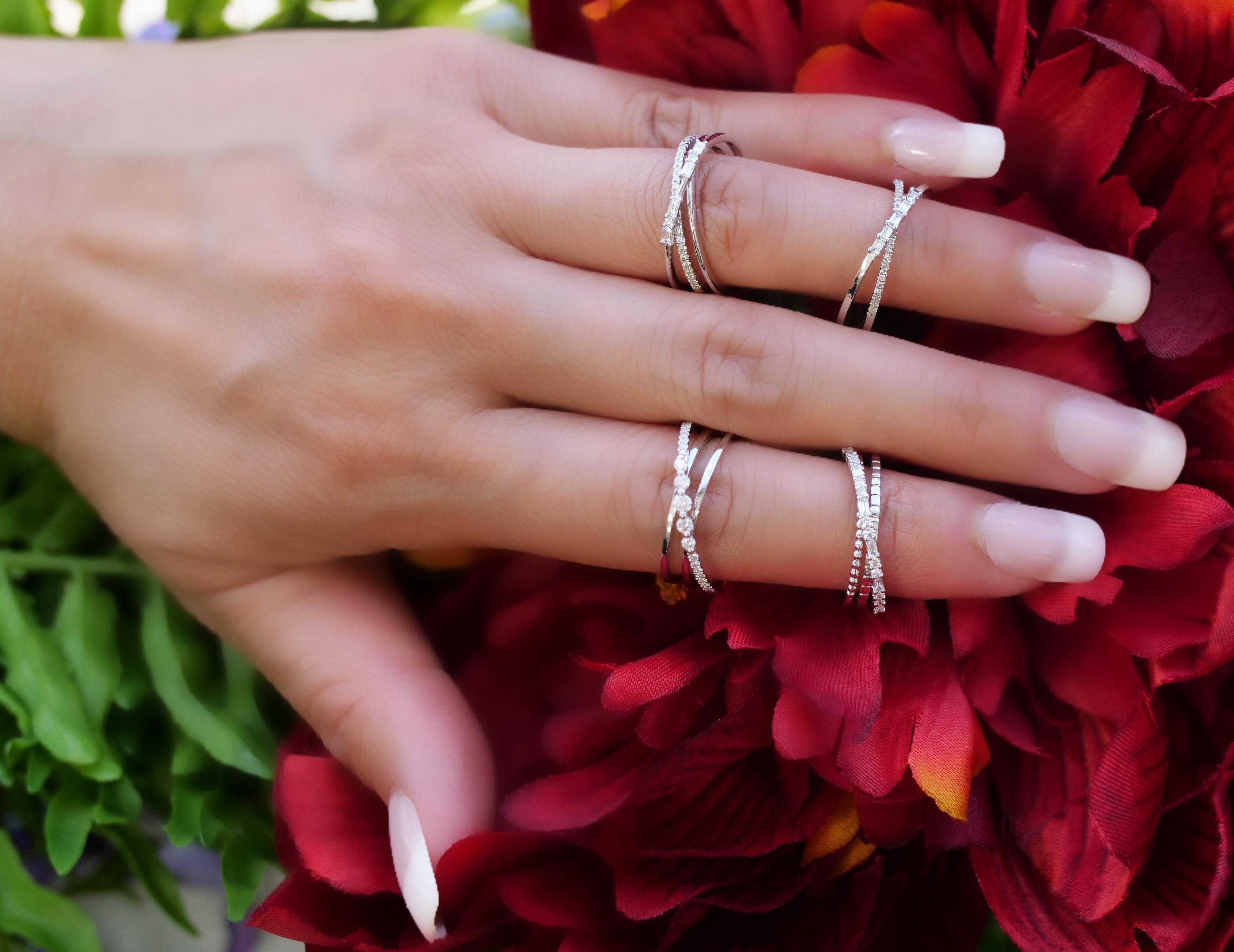 18 Karat White Gold Diamond Multi-Layer X Ring For Sale 1