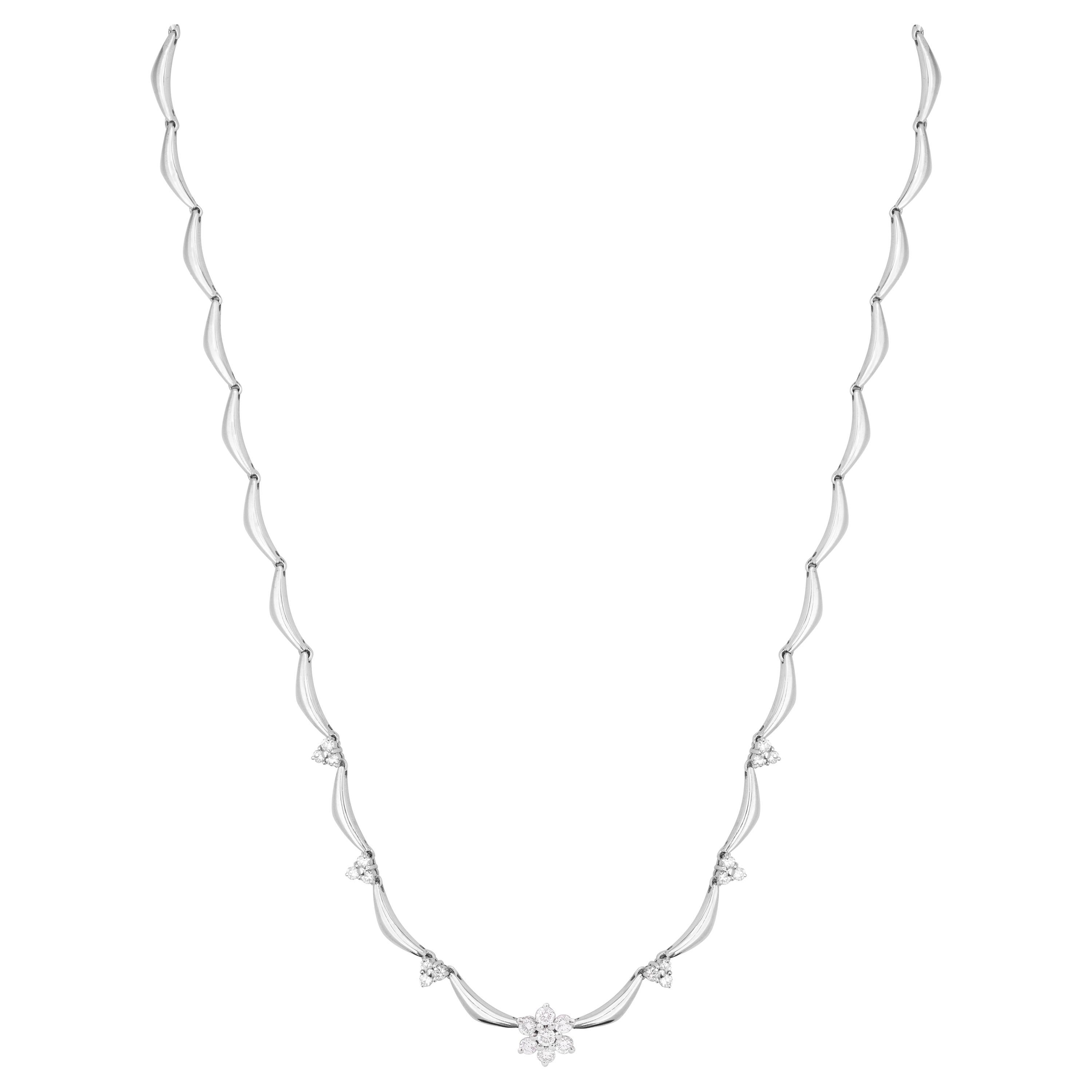 18 Karat White Gold Diamond Necklace Set For Sale