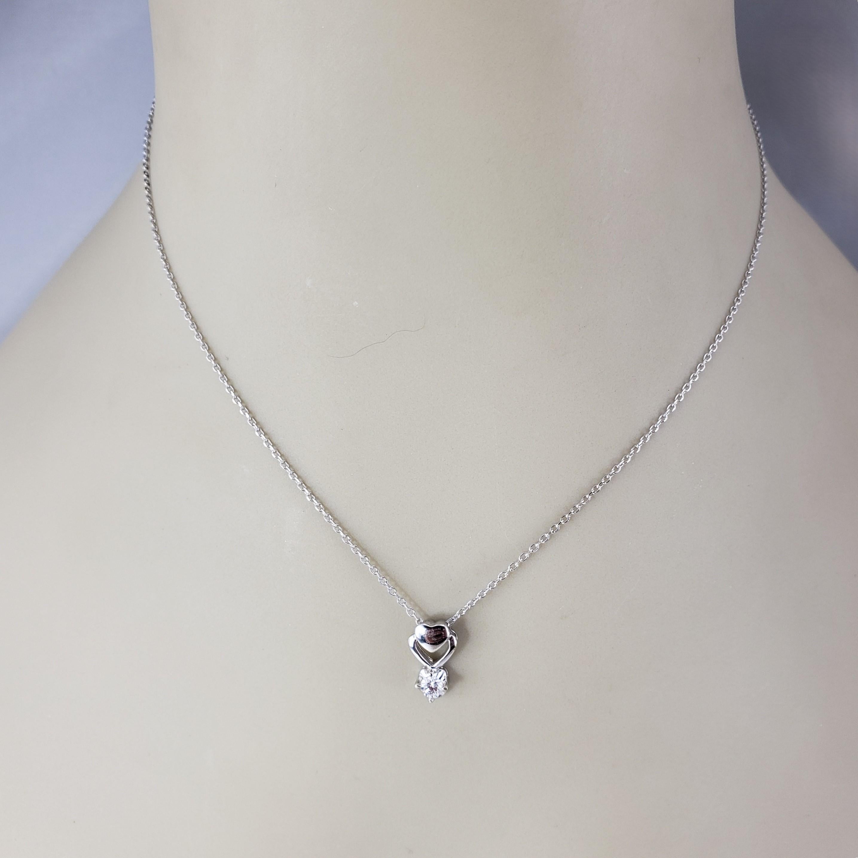 Collier pendentif en or blanc 18 carats et diamants n° 19177 en vente 1