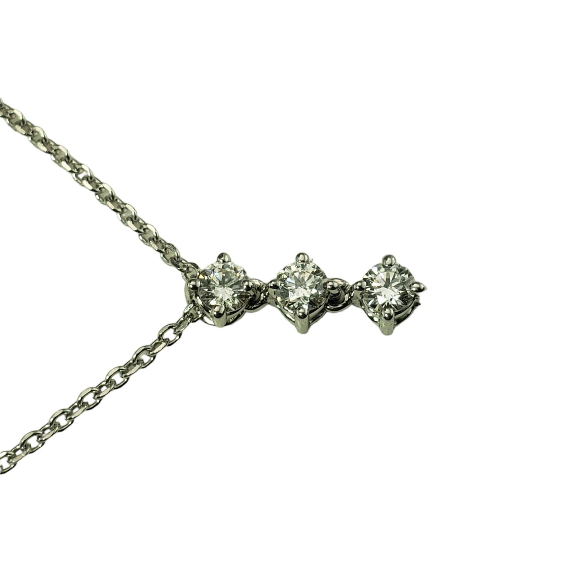 18 Karat White Gold Diamond Pendant Necklace 1