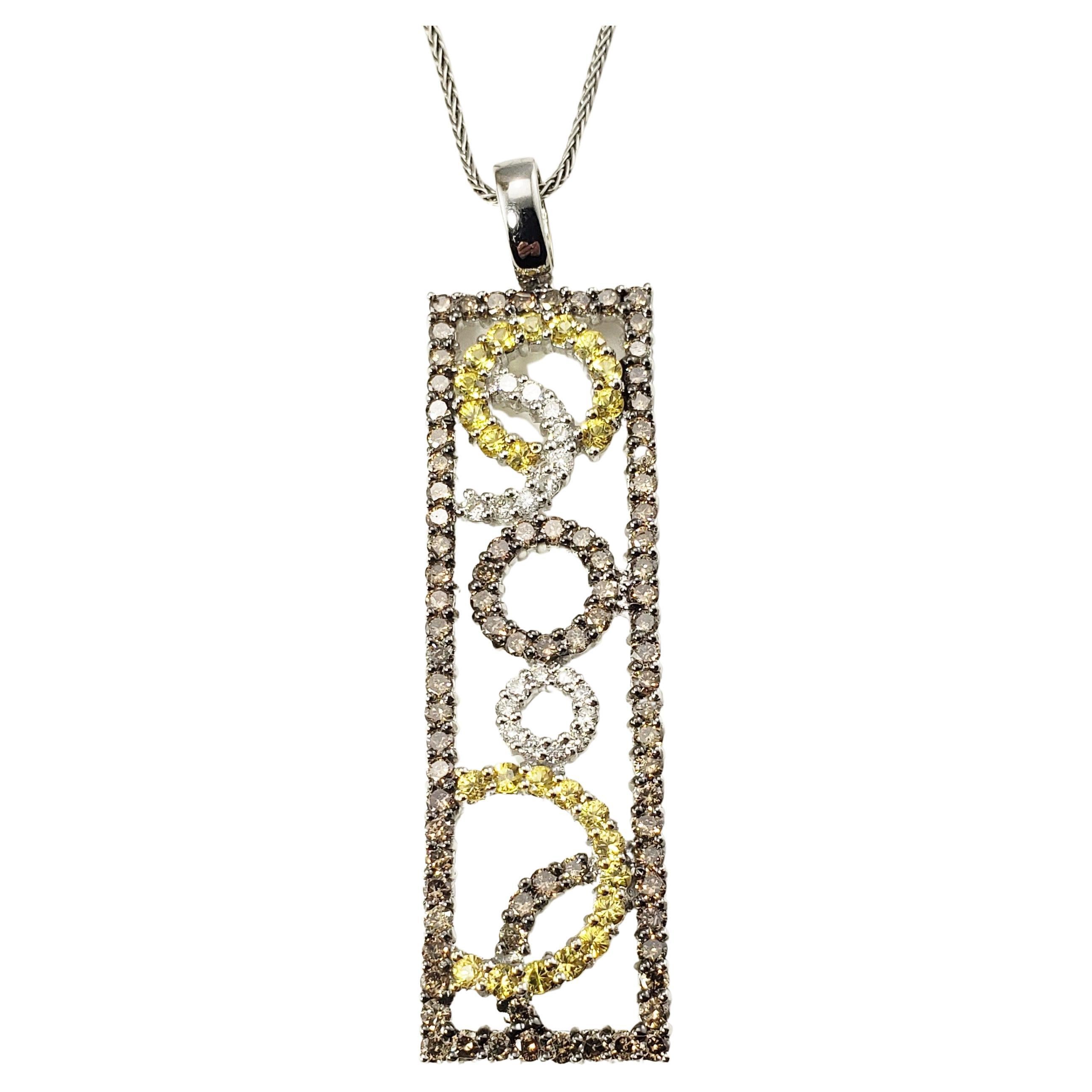 18 Karat White Gold Diamond Pendant Necklace For Sale