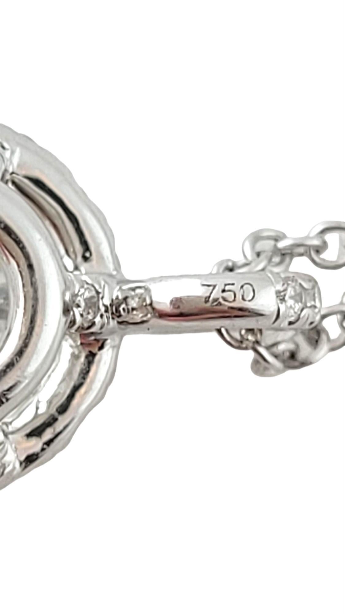 18 Karat White Gold Diamond Pendant Necklace #15077 In Good Condition In Washington Depot, CT