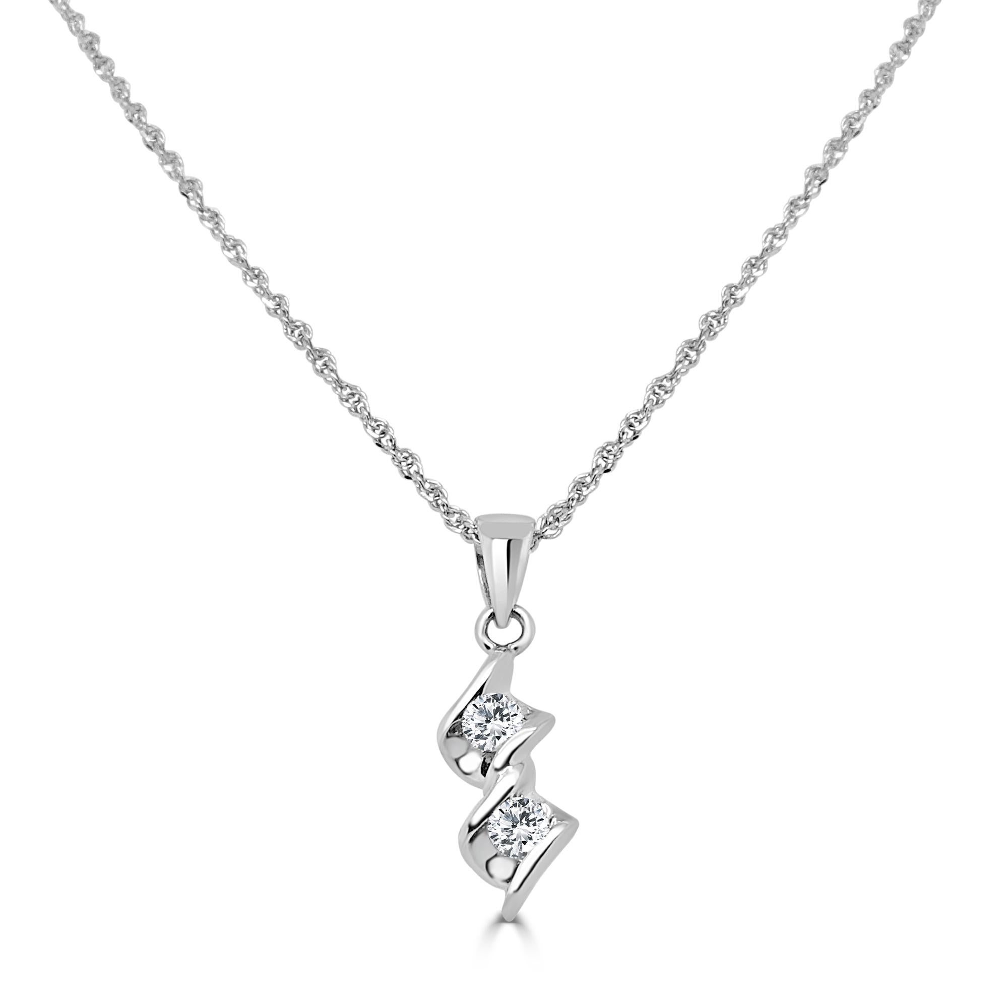 Collier à chaîne en or blanc 18 carats avec diamant 0,12 carat pour mariage Bijouterie fine 

Ce pendentif doux et élégant est réalisé dans un or blanc épuré. Les diamants sont de taille ronde et totalisent 0,12 TCW. Suspendu à une superbe chaîne de