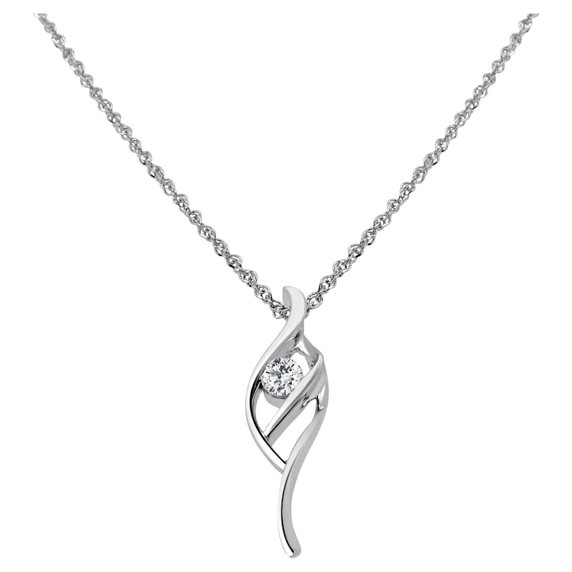 18 Karat White Gold Diamond Pendant with Chain