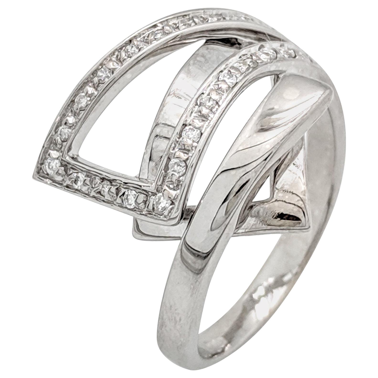 18 Karat White Gold Diamond Right Hand Ring