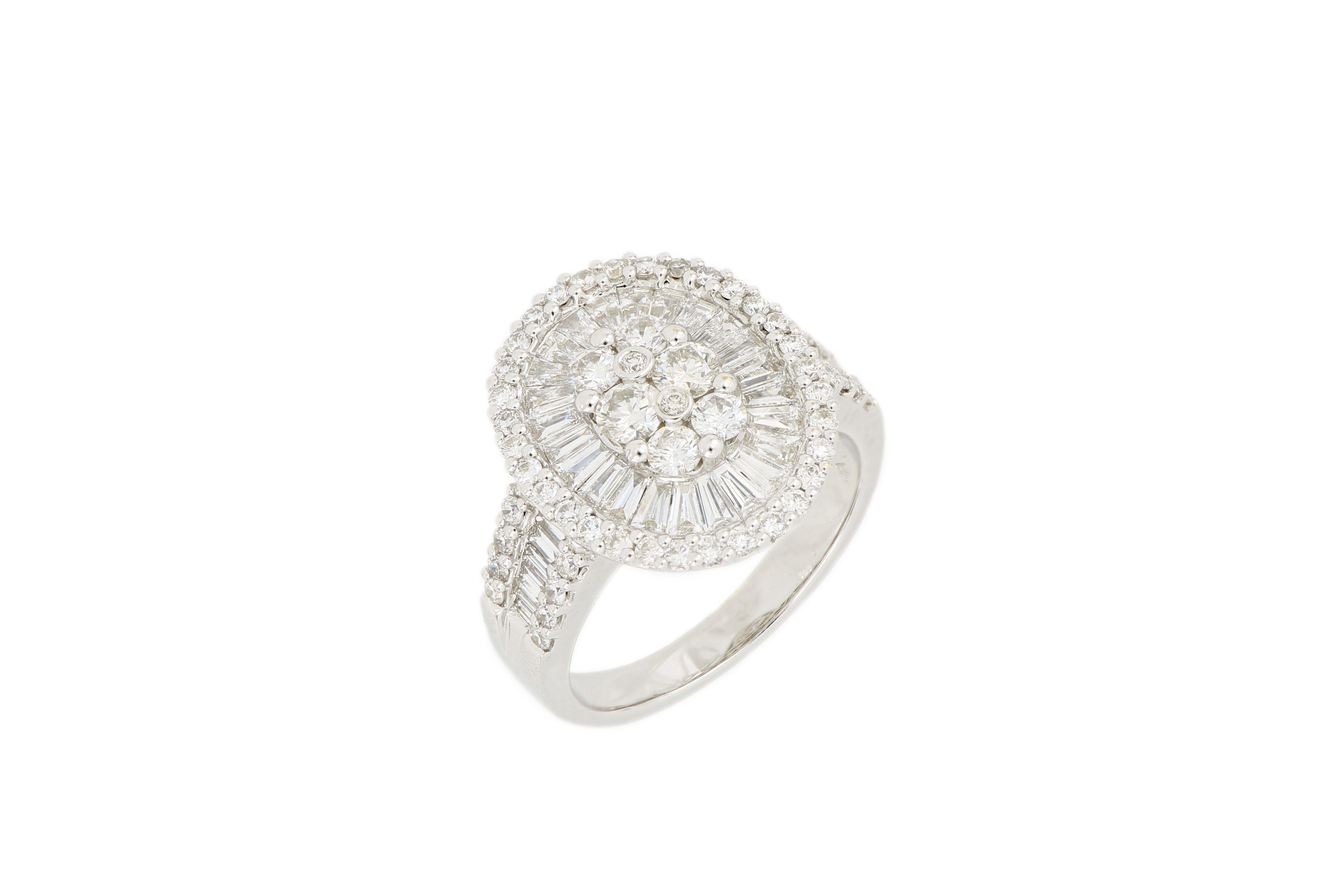 A diamond ring, composed of baguette diamonds and brilliant-cut diamonds weighing approximately 1.95 carats, mounted in 18 Karat white gold.
A beautiful ring which can be worn for any occasion.
The brand is renowned for its high jewellery