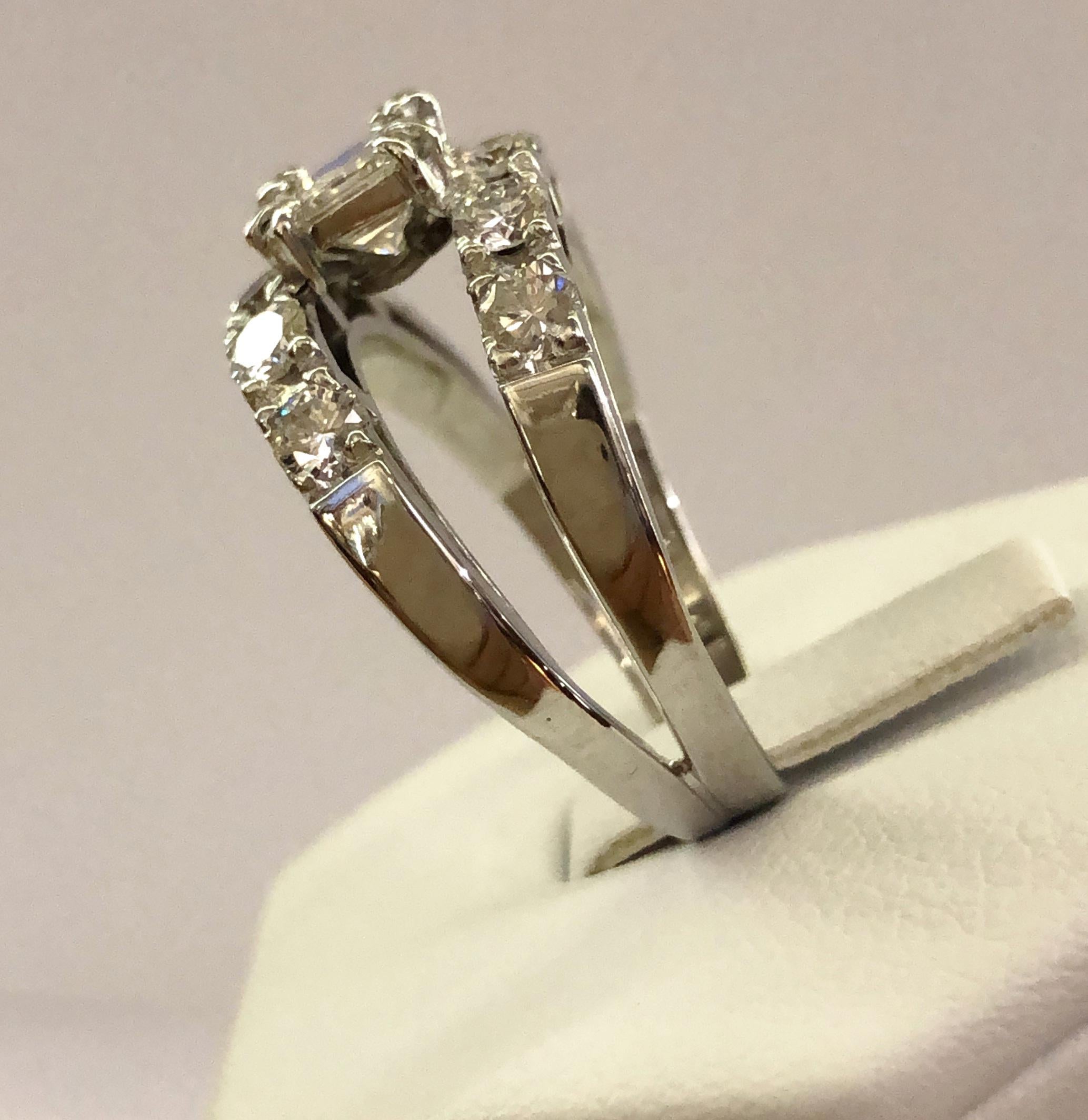 Taille princesse Bague en or blanc 18 carats et diamants en vente