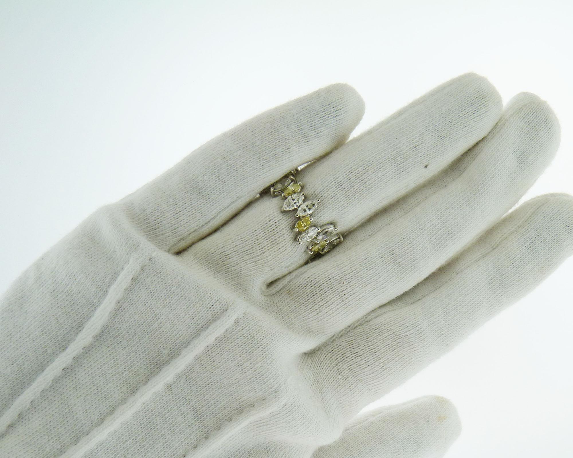 Contemporary 18 Karat White Gold Diamond Ring