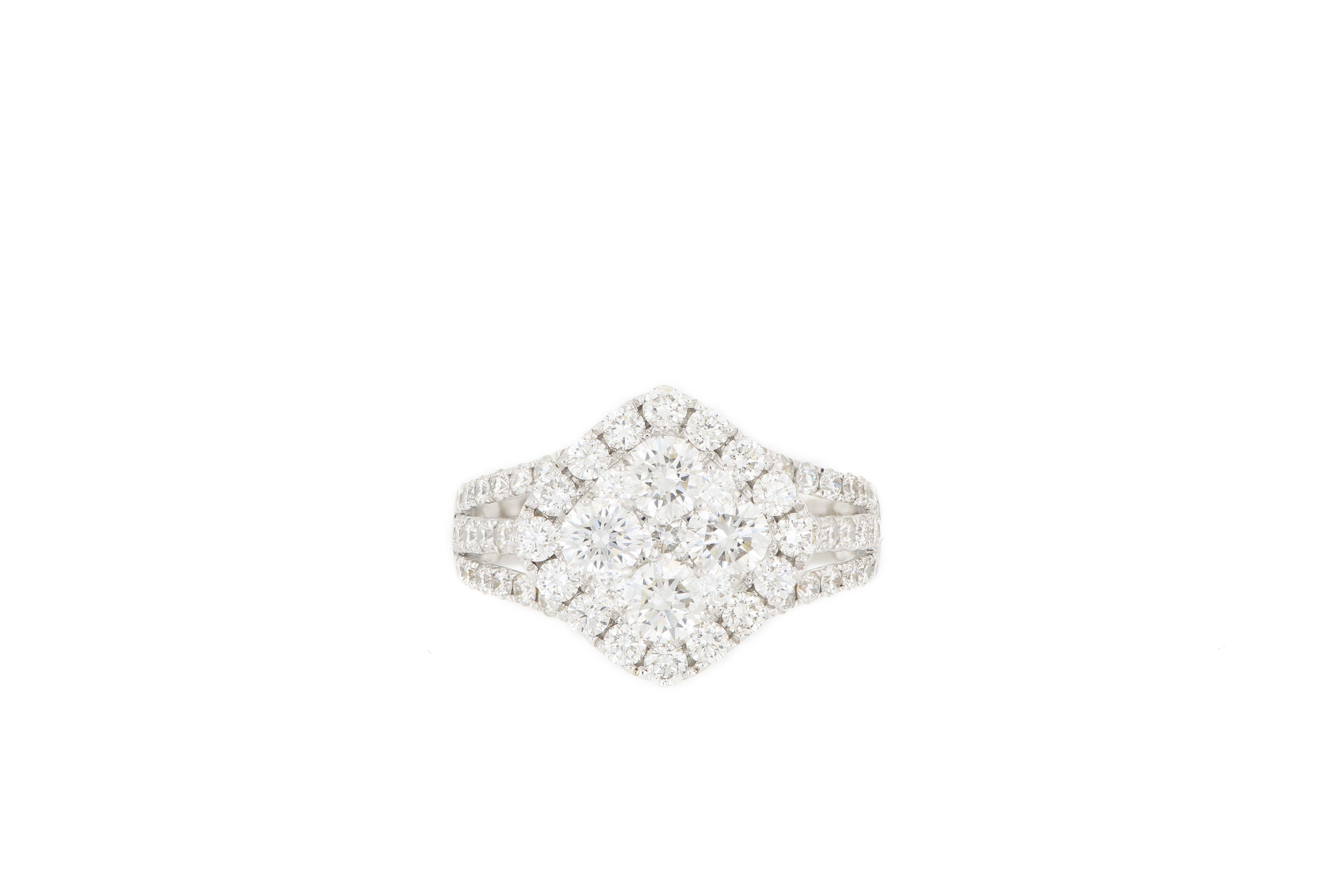 Contemporary 18 Karat White Gold Diamond Ring For Sale