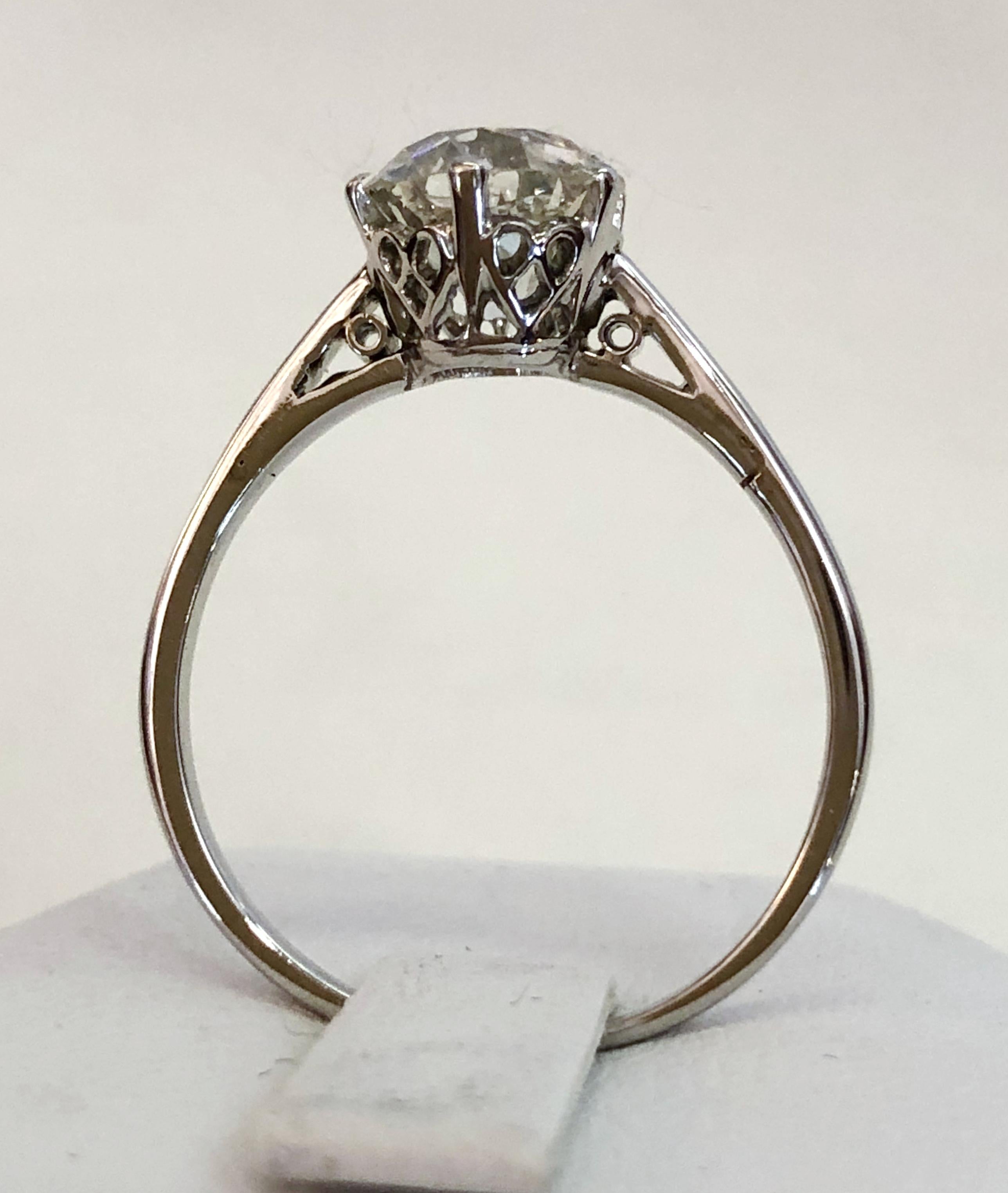18 Karat Weißgold Diamantring mit Diamanten im Zustand „Gut“ im Angebot in Palm Springs, CA