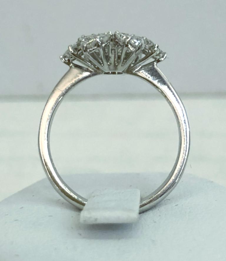 Anello con diamante in oro bianco 18 carati In condizioni buone in vendita a Los Angeles, CA