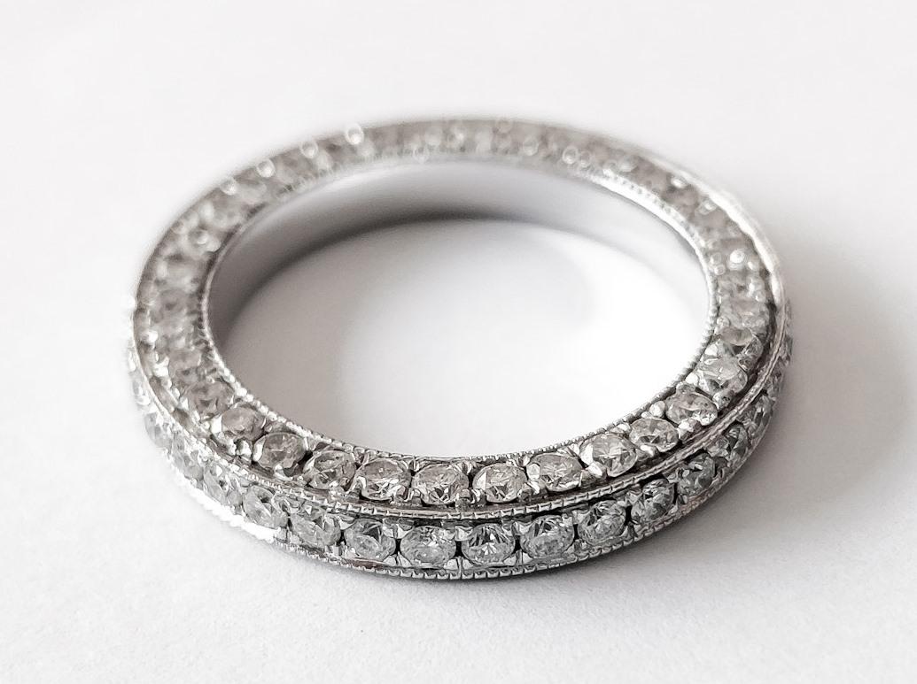 18 Karat White Gold Diamond Ring In New Condition For Sale In MUMBAI, IN