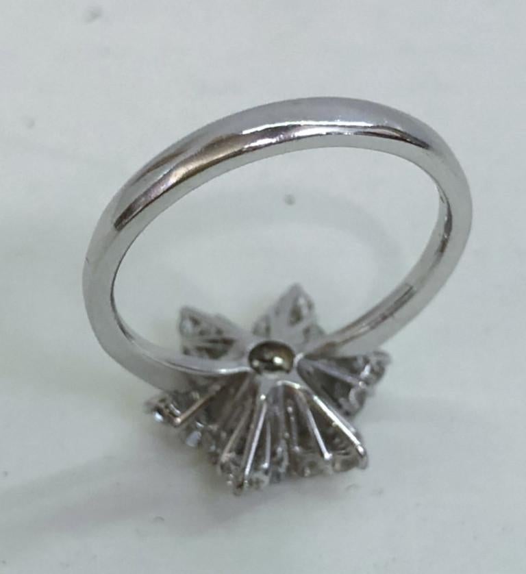 Women's 18 Karat White Gold Diamond Ring For Sale