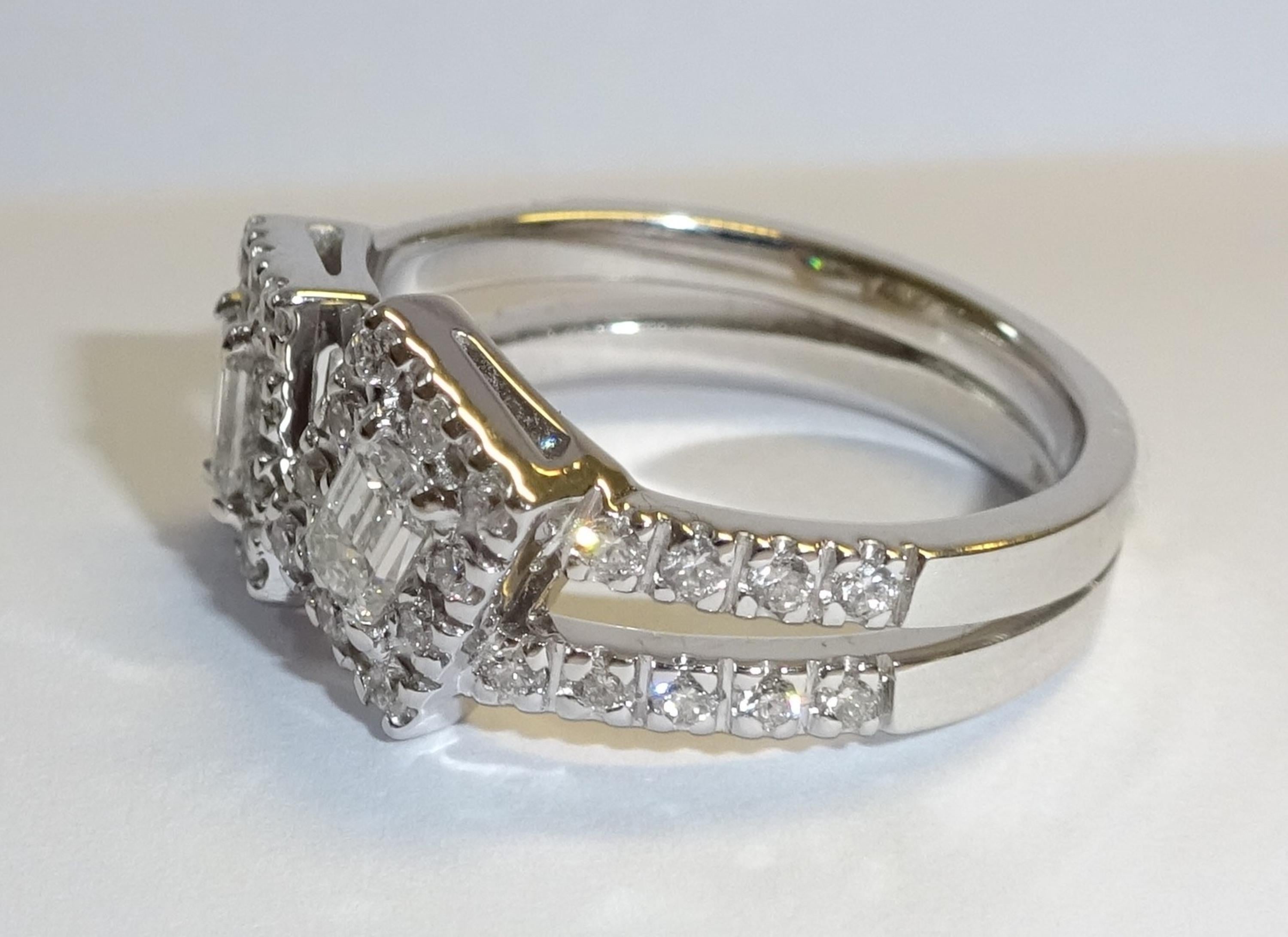 18 Karat White Gold Diamond Ring 1