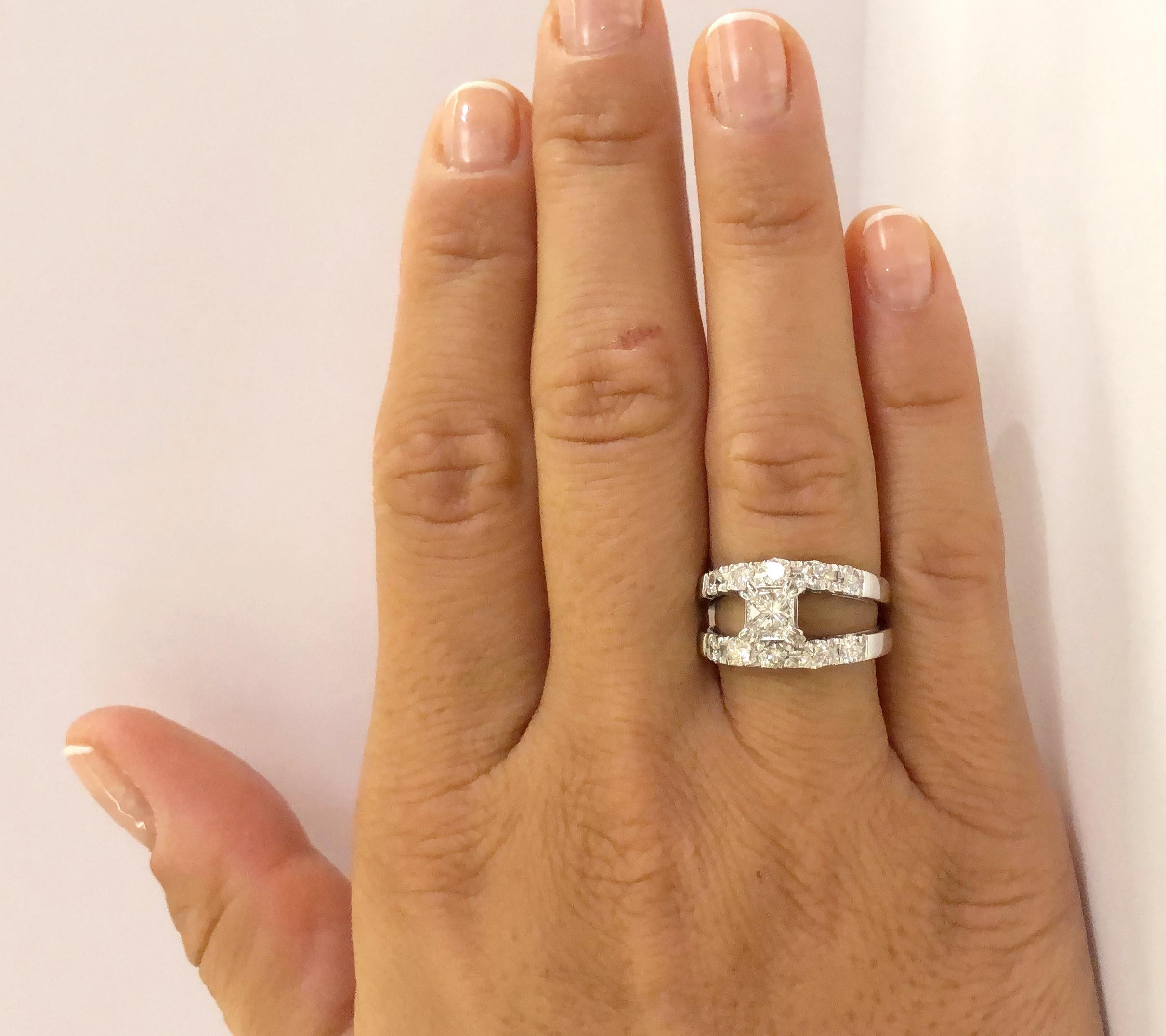 18 Karat White Gold Diamond Ring For Sale 1