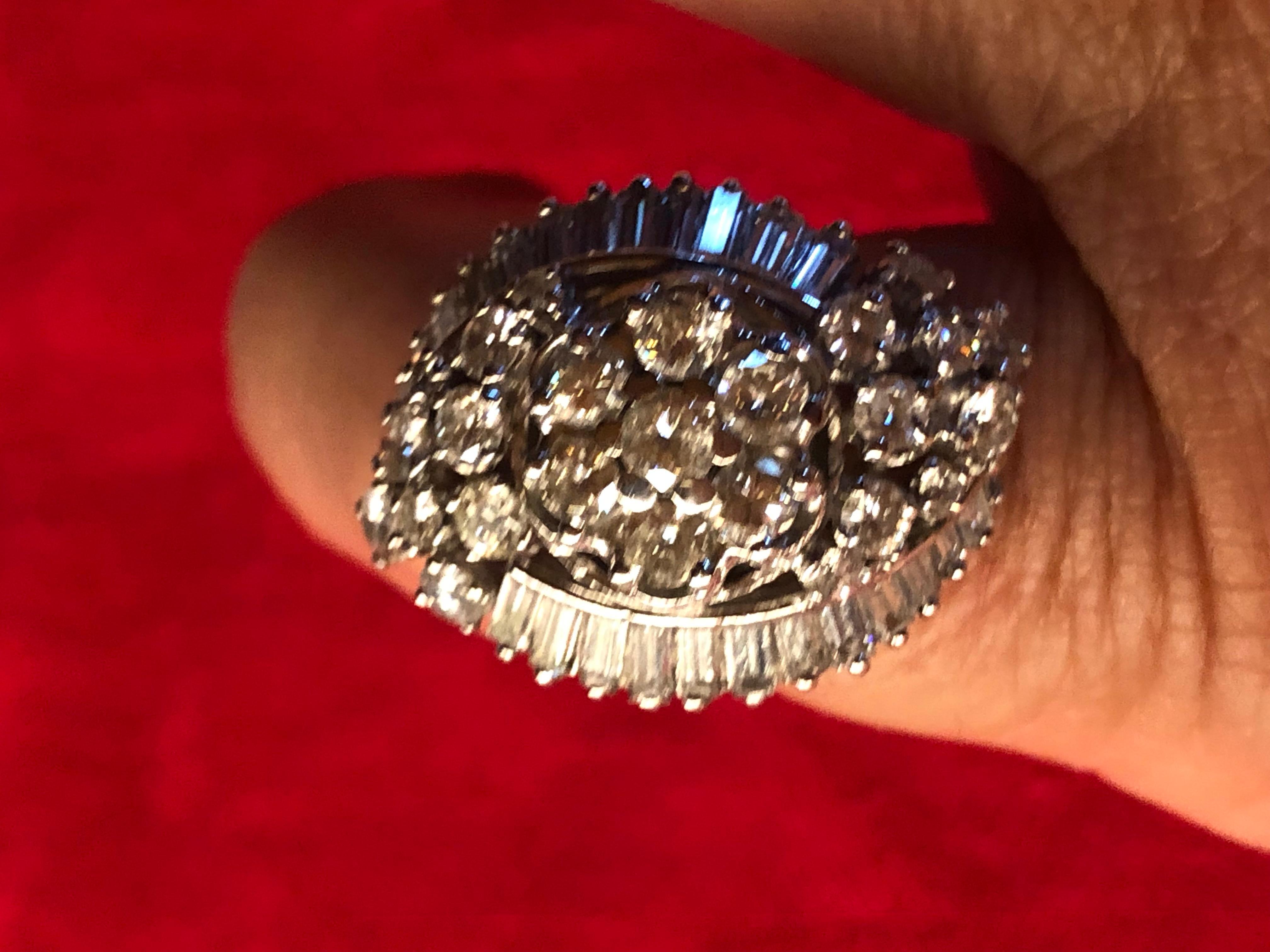 18 Karat White Gold Diamond Ring For Sale 1