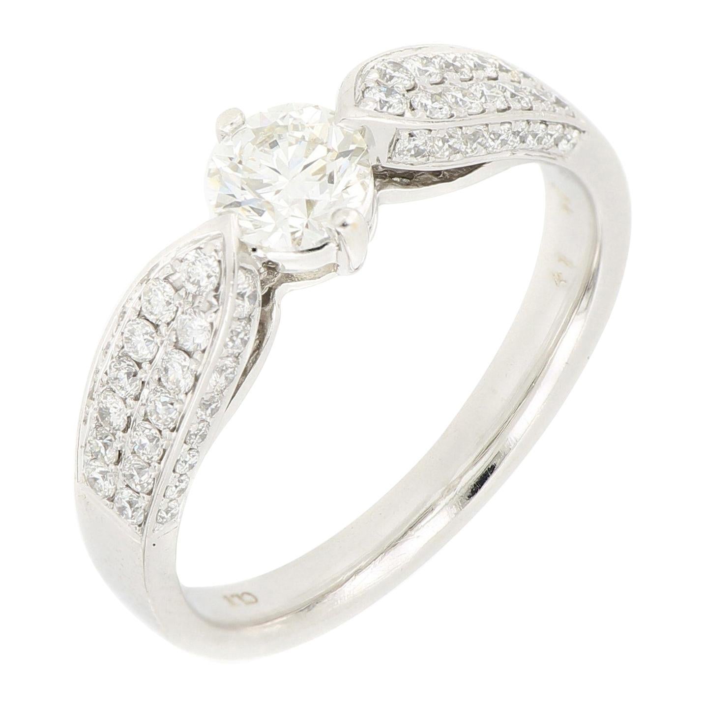 Bague en or blanc 18 carats et diamants