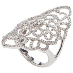 Anillo de diamantes de oro blanco de 18 quilates