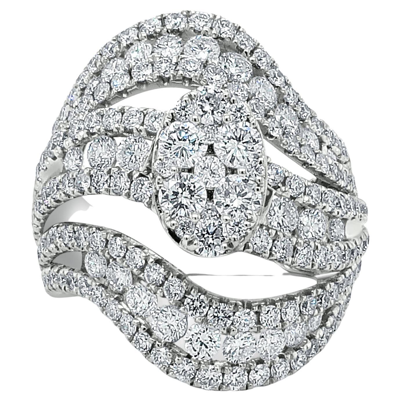 18 Karat White Gold Diamond Ring For Sale at 1stDibs