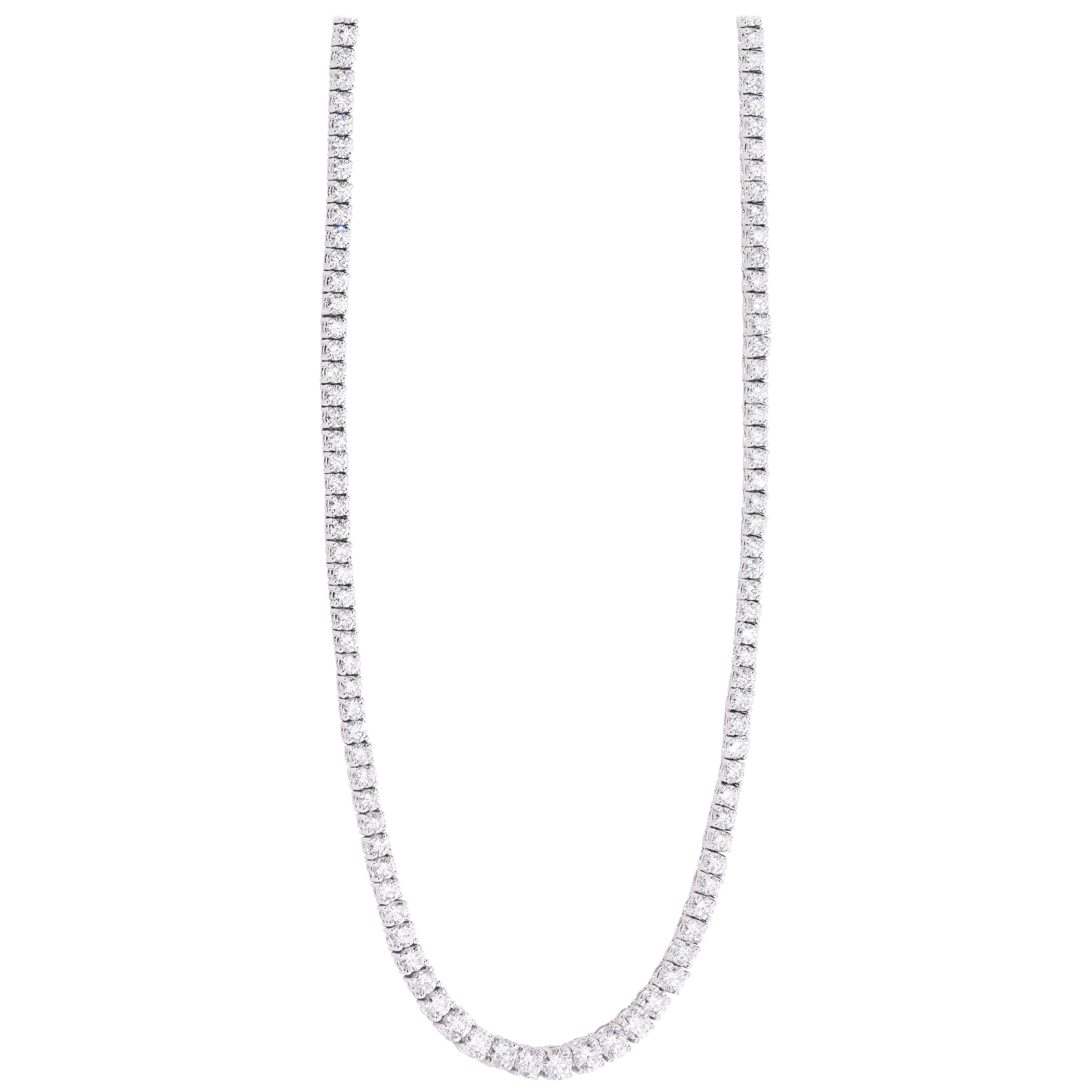 18 Karat White Gold 8.87cts Diamond Riviera Necklace For Sale