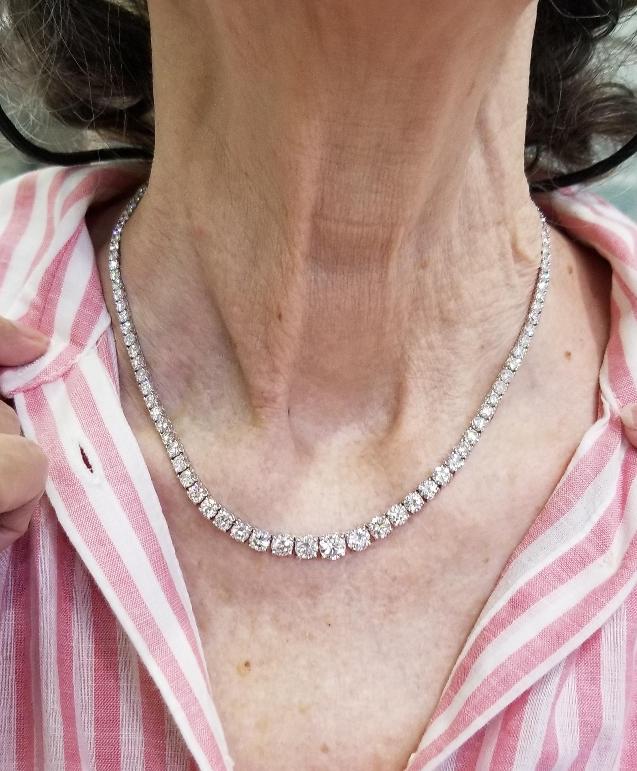 18 Karat White Gold Diamond Riviera Tennis Necklace 21.88 Carat 2