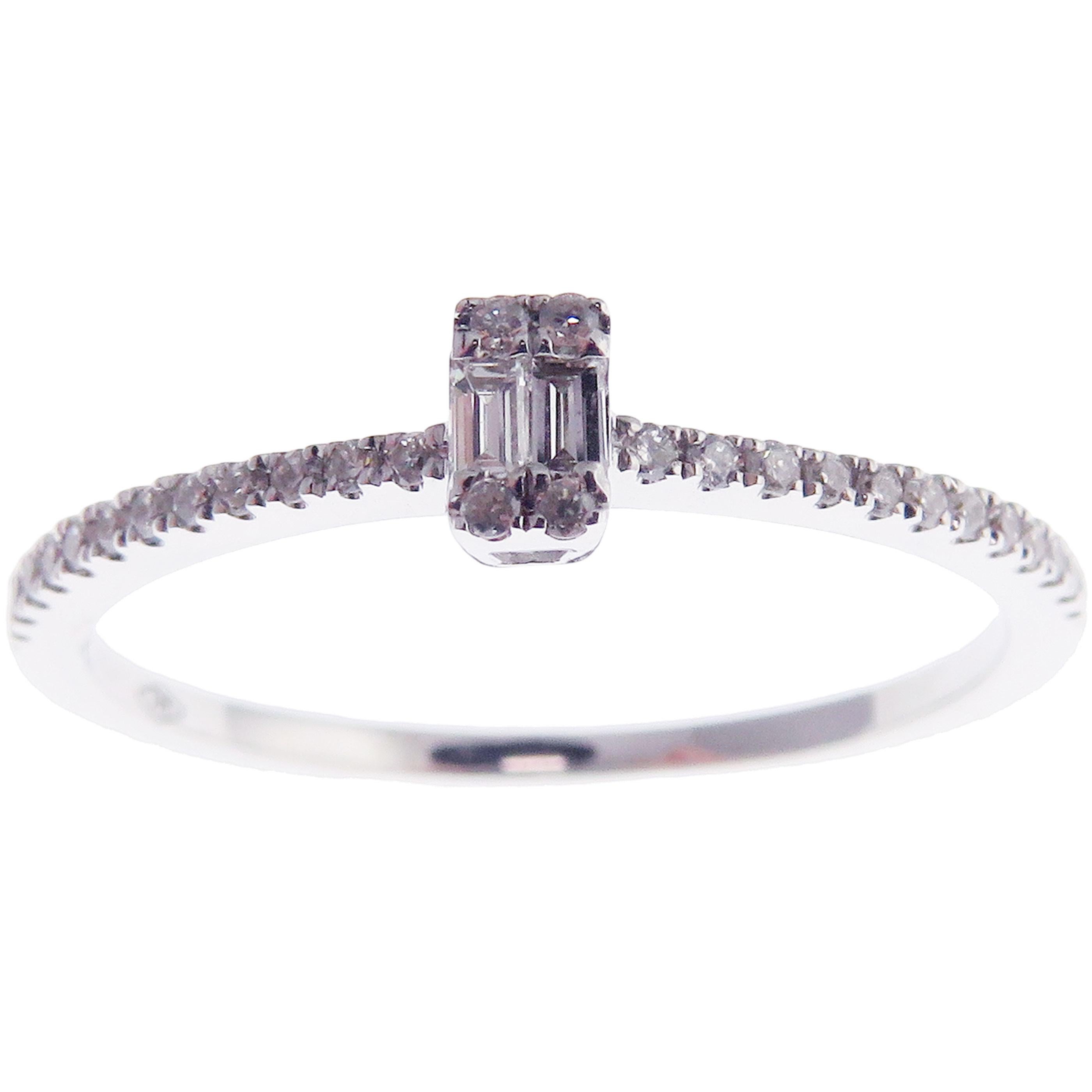 Anello impilabile con diamante a illusione semplice in oro bianco 18 carati In condizioni Nuovo in vendita a Los Angeles, CA