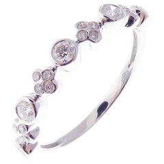 Bracelet empilable simple en or blanc 18 carats avec diamants