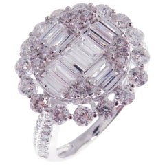 18 Karat Weißgold Diamantring mit rundem Kreis Baguette Fancy