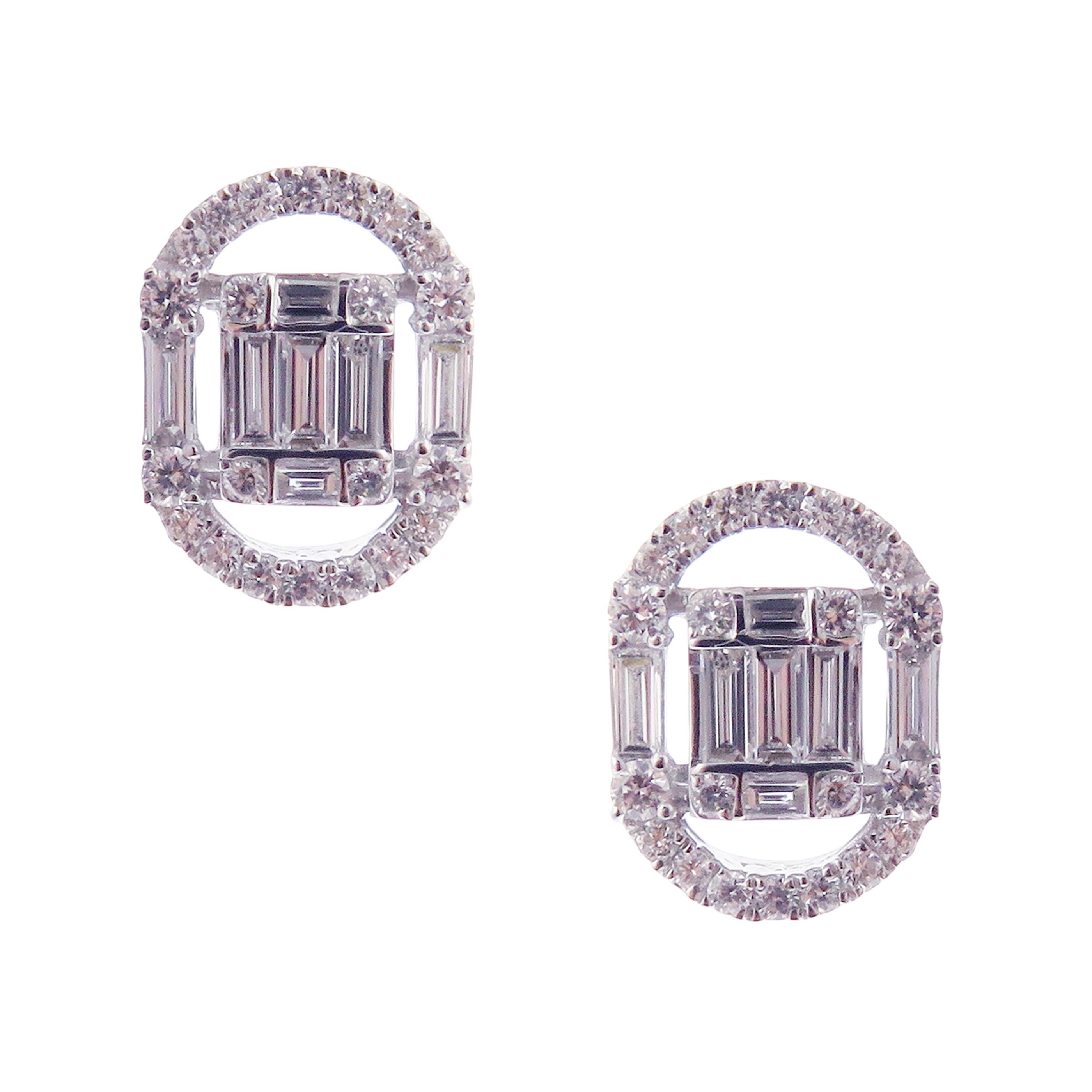 Baguette Cut 18 Karat White Gold Diamond Small Oval Baguette Stud Earring Ring Set For Sale